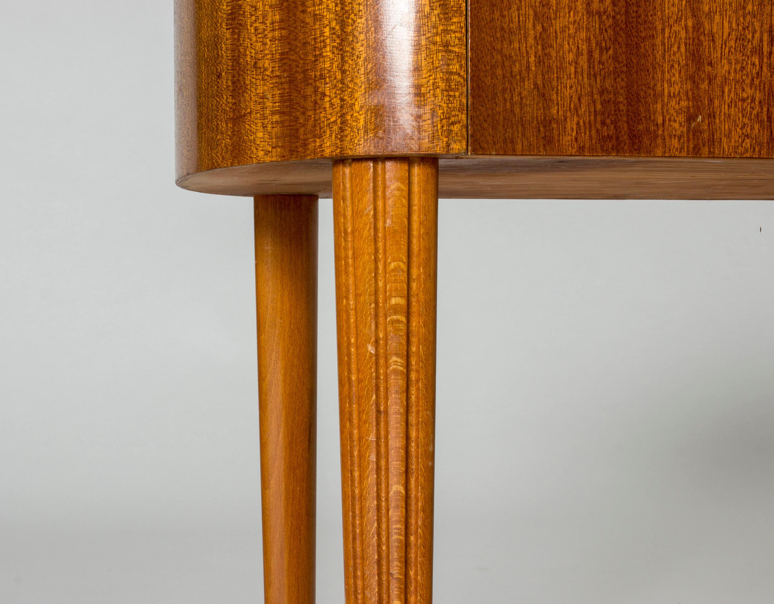 Pair of Swedish 1940s Mahogany Side Tables 3