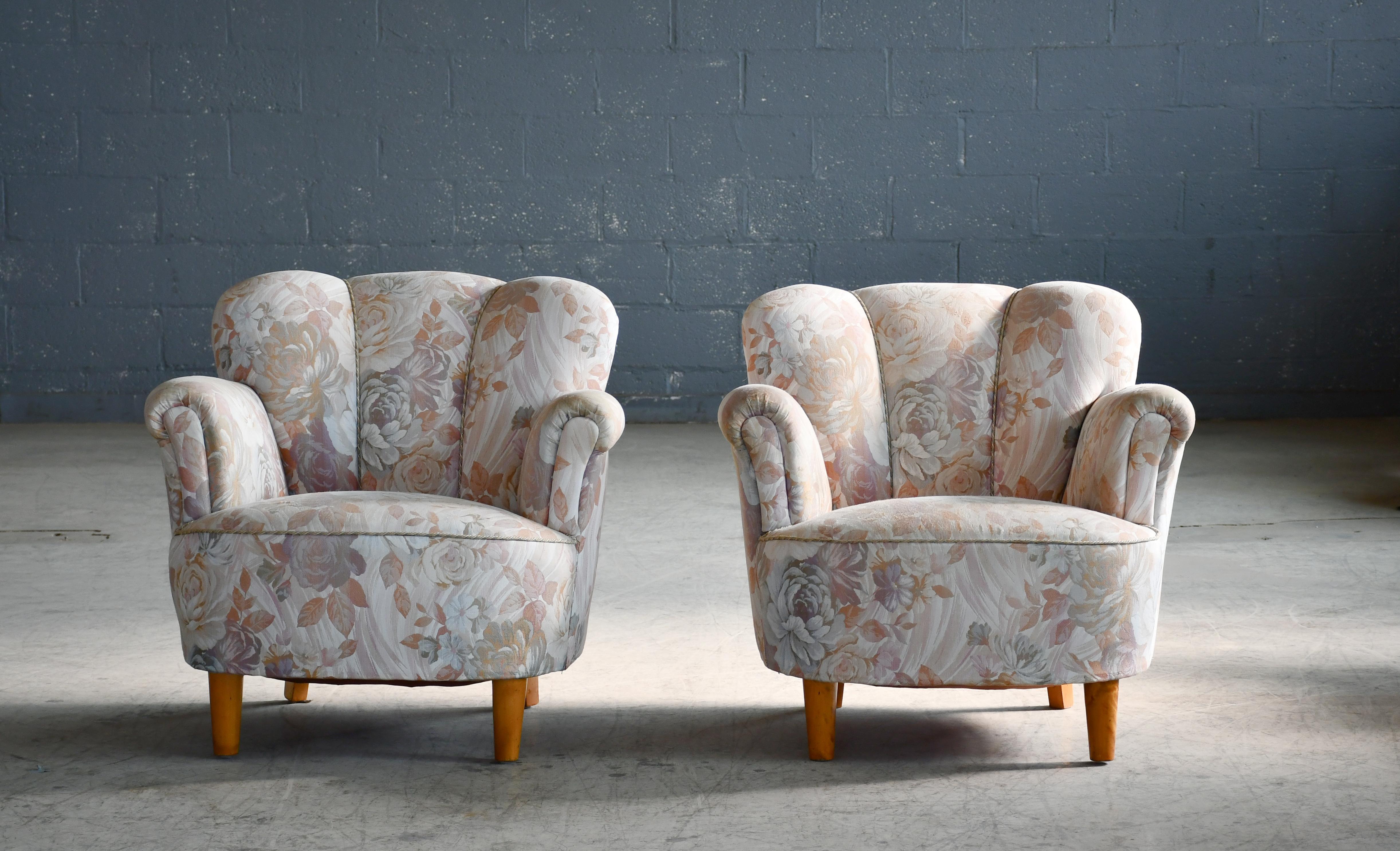 Scandinave moderne Paire de chaises longues suédoises de taille moyenne des années 1940 dans le style de Carl-Johan Boman en vente