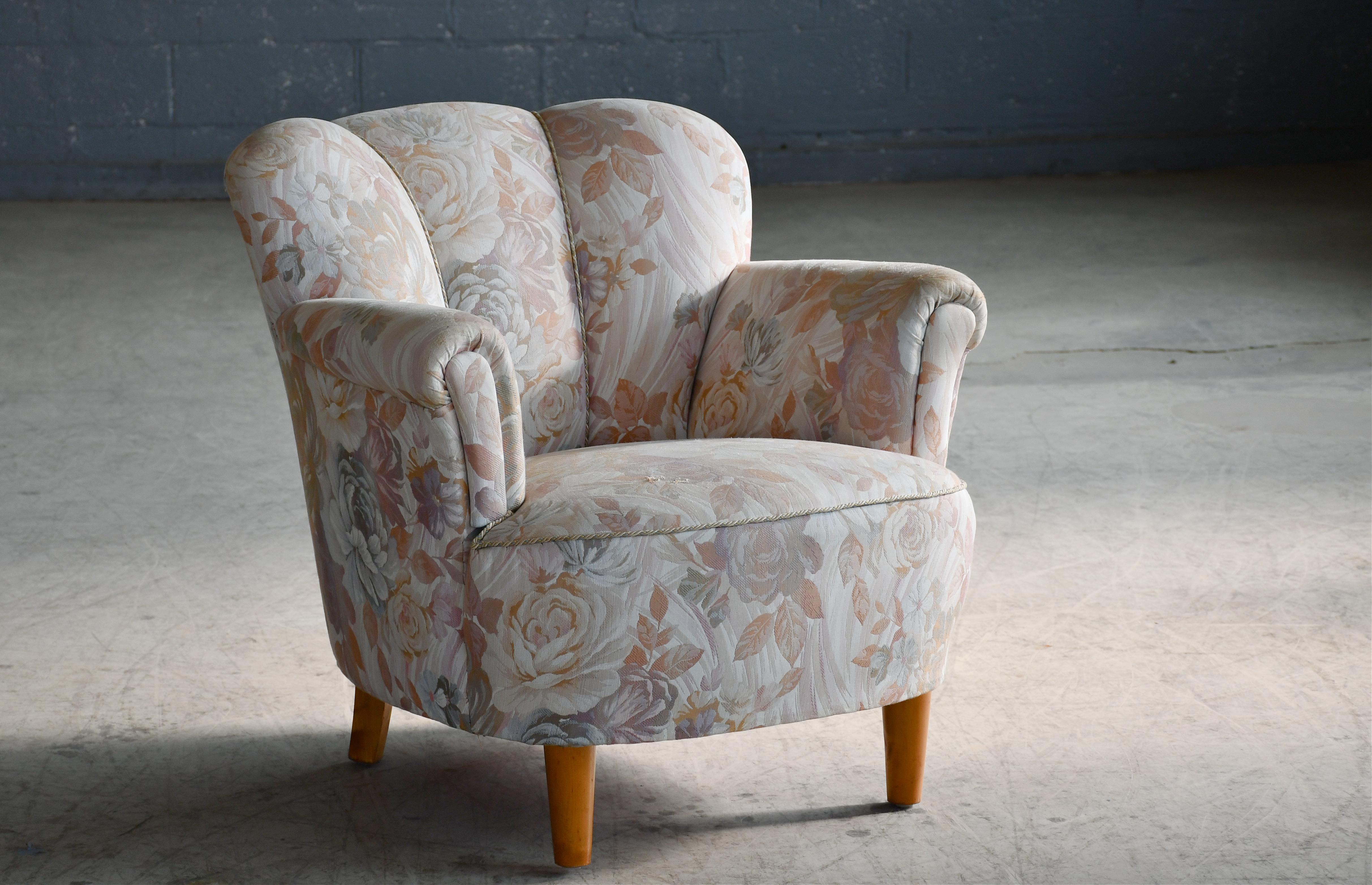 Suédois Paire de chaises longues suédoises de taille moyenne des années 1940 dans le style de Carl-Johan Boman en vente