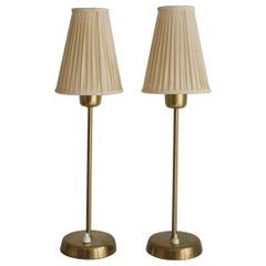 Pareja de lámparas auxiliares suecas de latón de los años 50