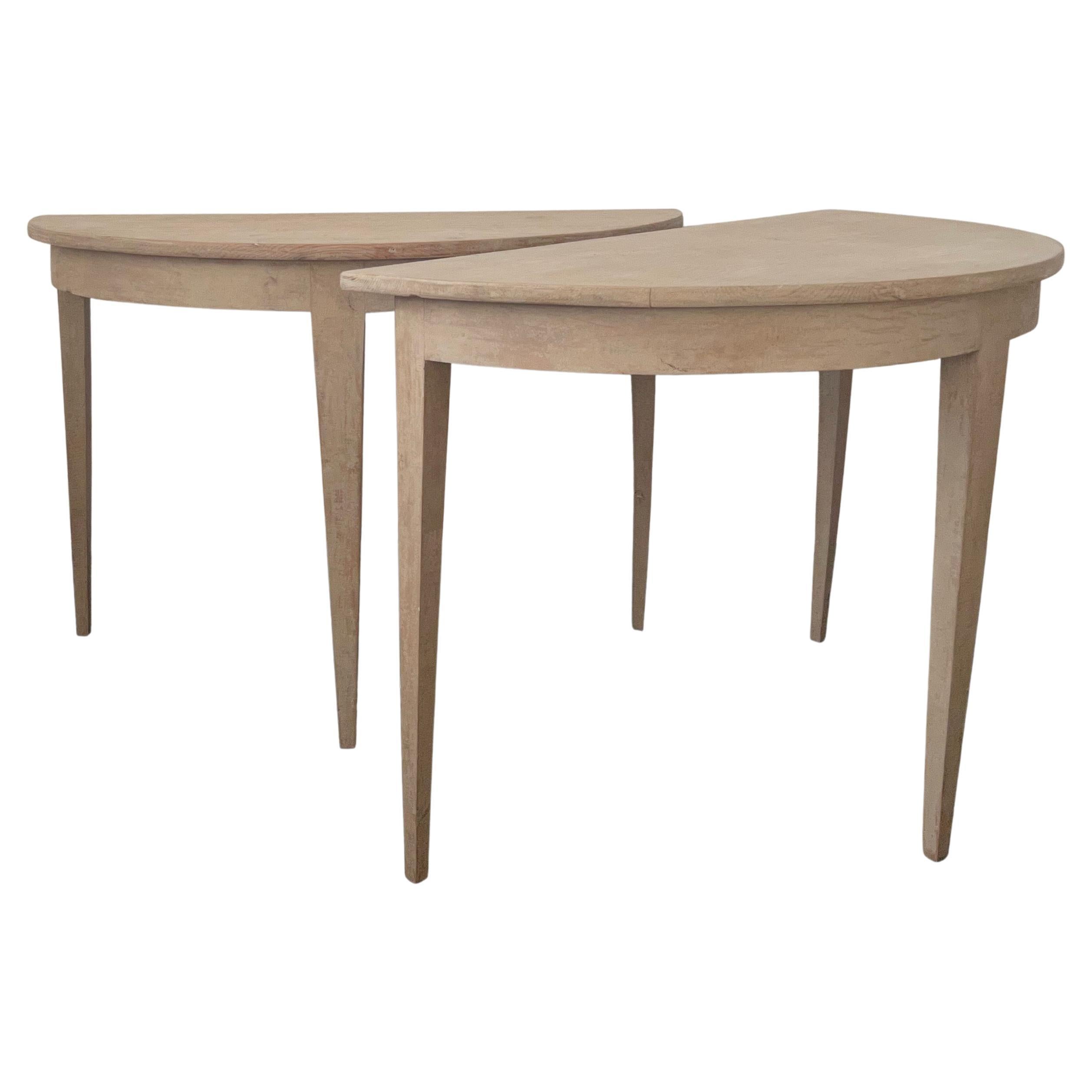 Paire de tables Demi-Lune suédoises du 19ème siècle