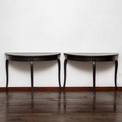 Paire de consoles Demilune suédoises en bois peint du 19ème siècle de style gustavien