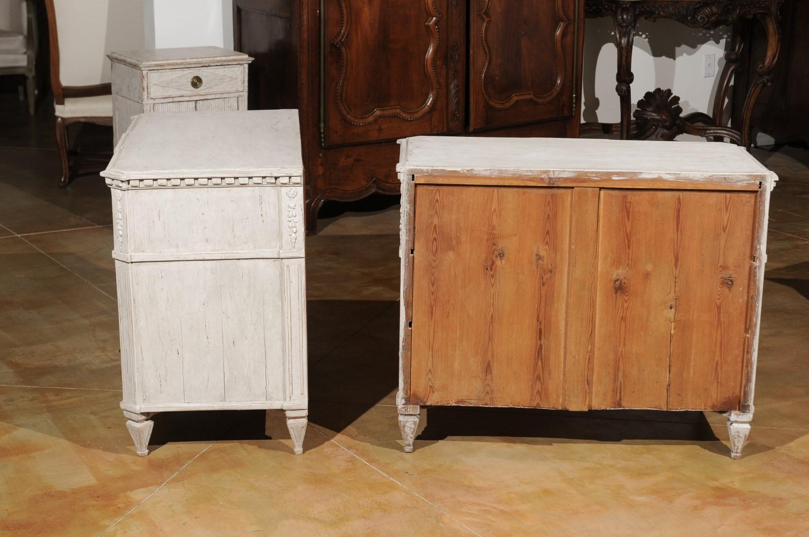 Pair of Swedish 20th Century Gustavian Style Painted Chests with Reeded Accents 1