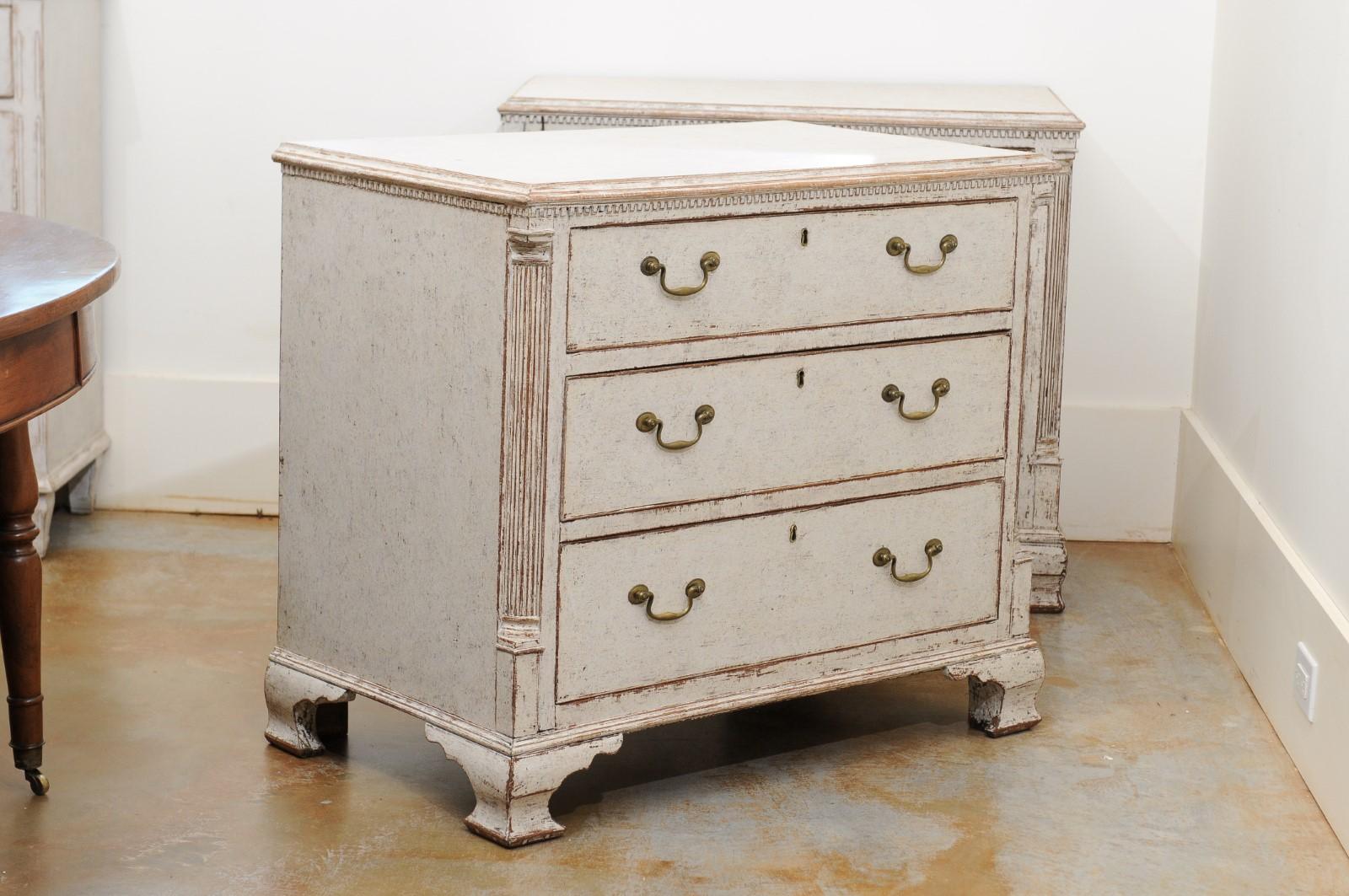 Pair of Swedish 19th Century Painted Three-Drawer Chests with Semi Columns 1