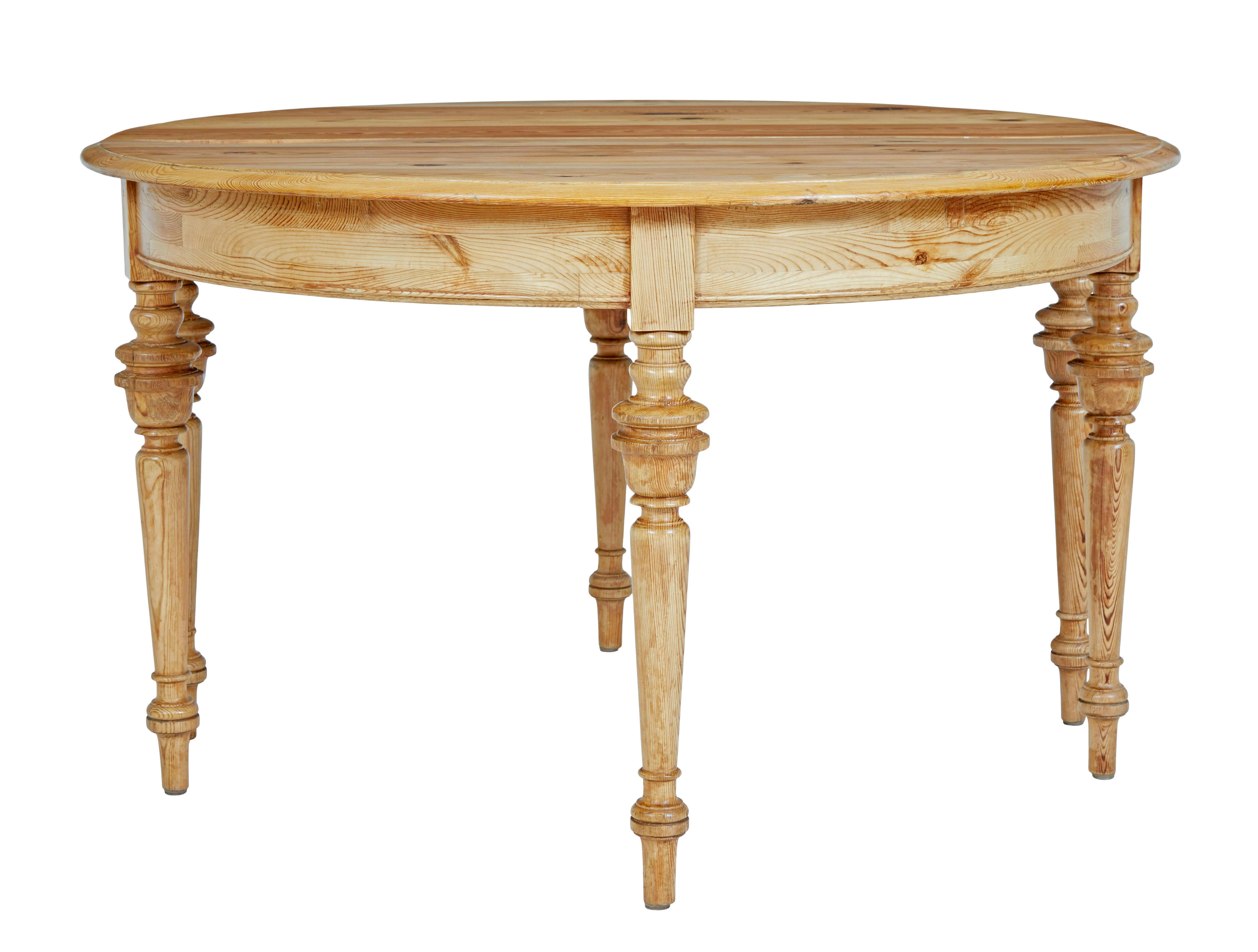 Victorien Paire de tables d'appoint en pin demi-lune suédoises du XIXe siècle en vente