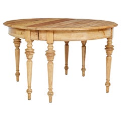 Paire de tables d'appoint en pin demi-lune suédoises du XIXe siècle