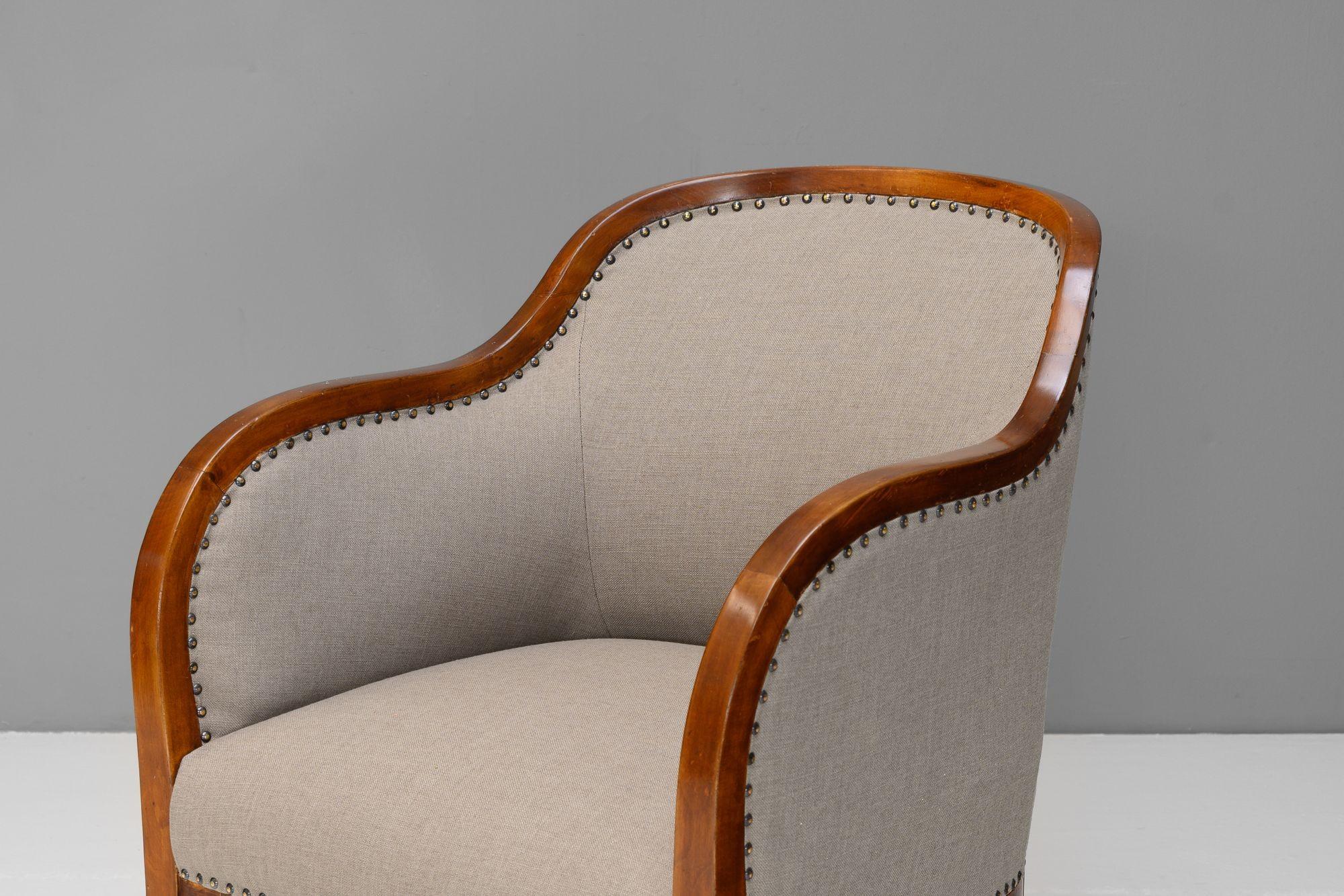 Milieu du XXe siècle Paire de fauteuils suédois en vente