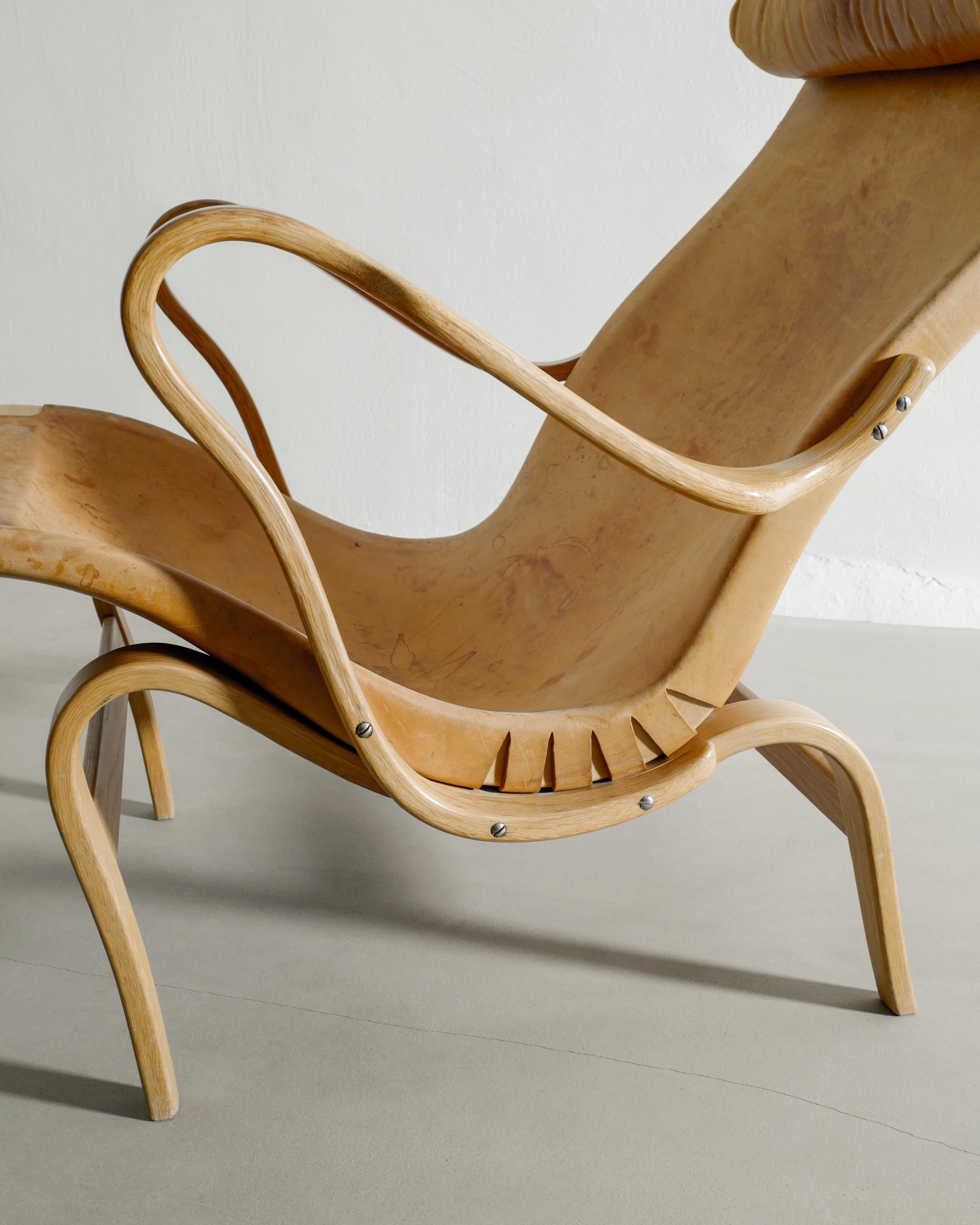 Paire de fauteuils suédois Pernilla de Bruno Mathsson en bouleau et cuir, 1973 Bon état - En vente à Stockholm, SE