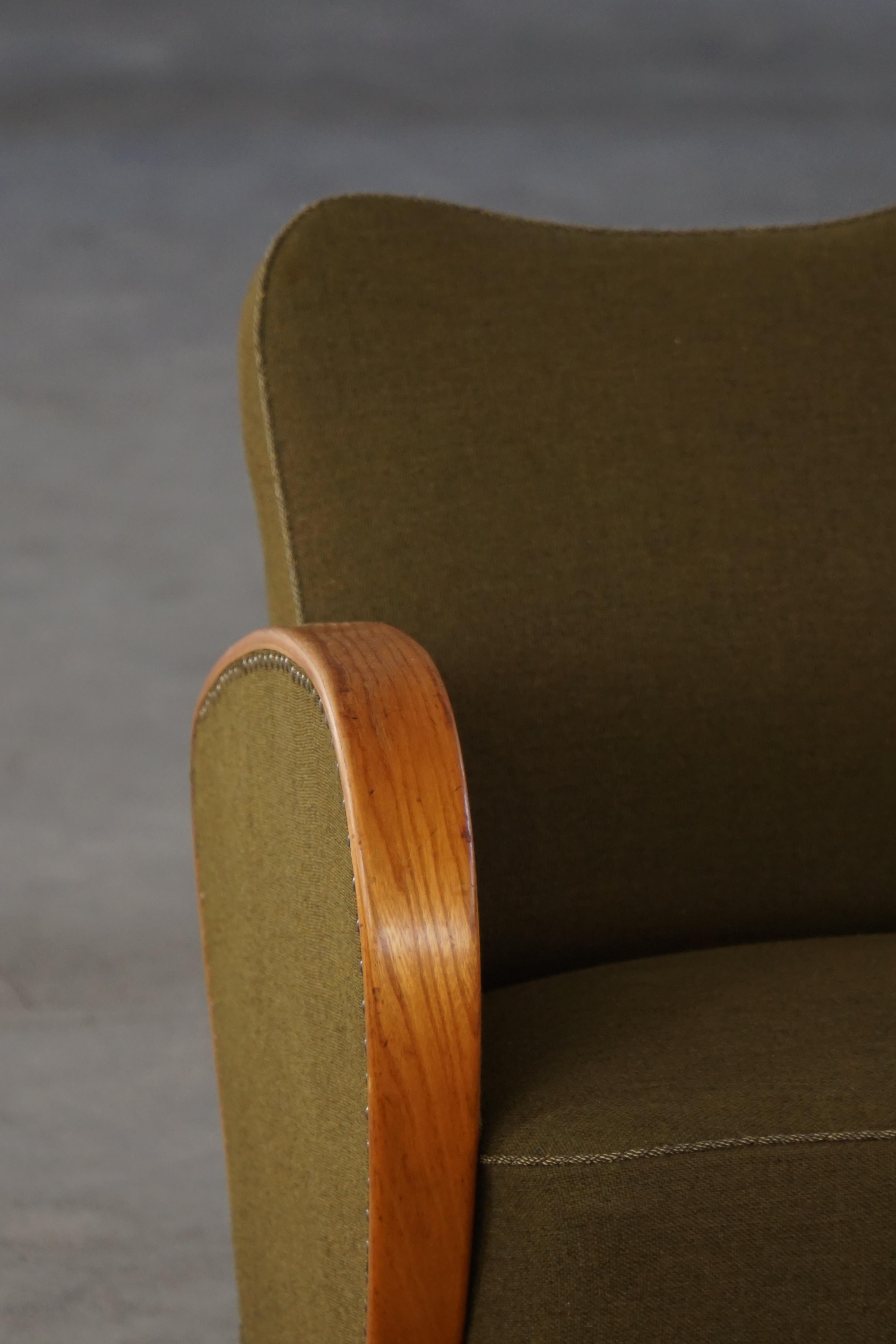 Pair of Swedish Art Deco Armchairs,  Elm, Green Wool & Lion Paw Feets, 1930s–40s For Sale 5