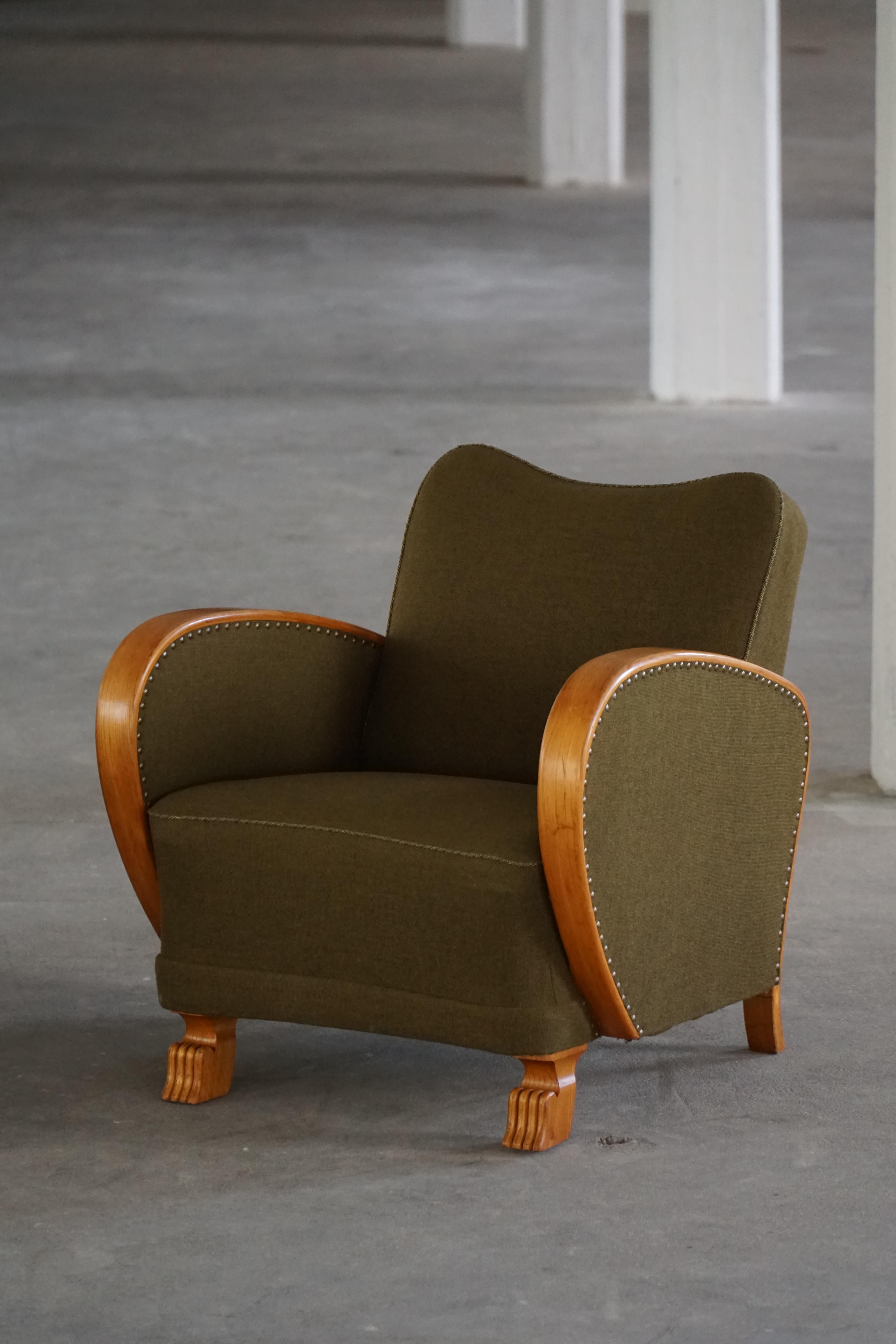 Pair of Swedish Art Deco Armchairs,  Elm, Green Wool & Lion Paw Feets, 1930s–40s For Sale 3