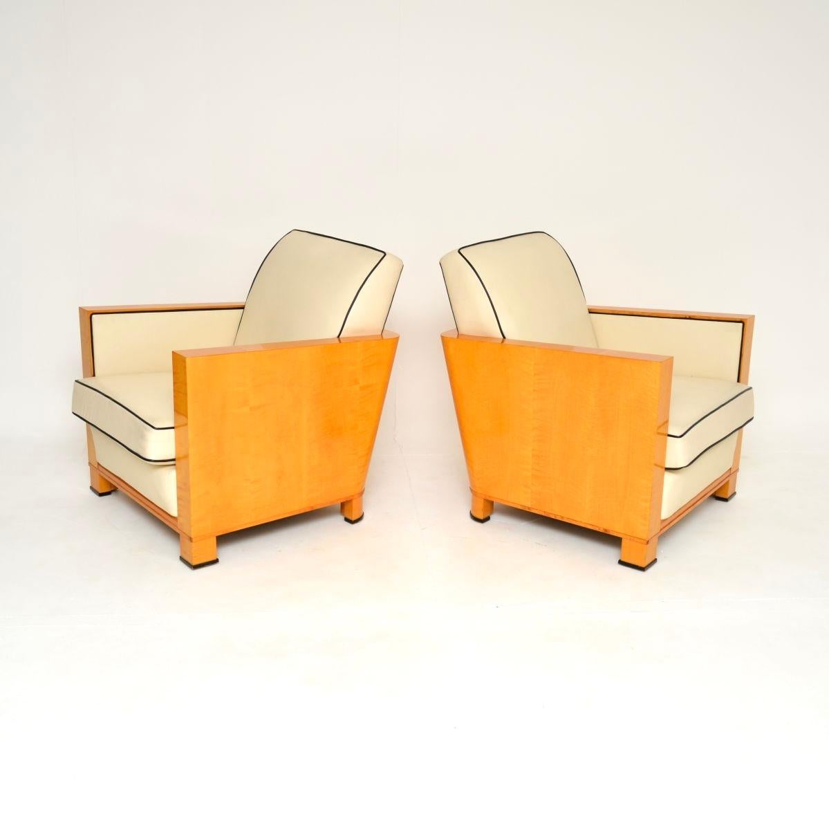 A very stylish and extremely well made pair of Swedish Art Deco armchairs in leather and satin birch. They were recently imported from Sweden, they date from the 1930’s,

The quality is outstanding, they are well sprung and very comfortable. The