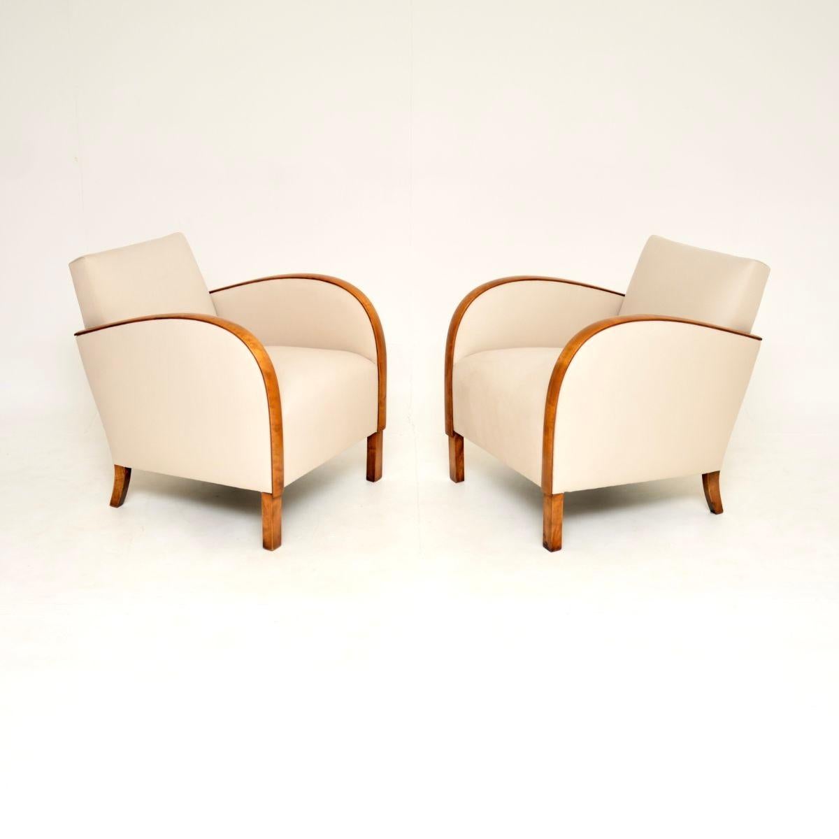 Art déco Pair of Swedish Art Deco Armchairs in Satin Birch en vente