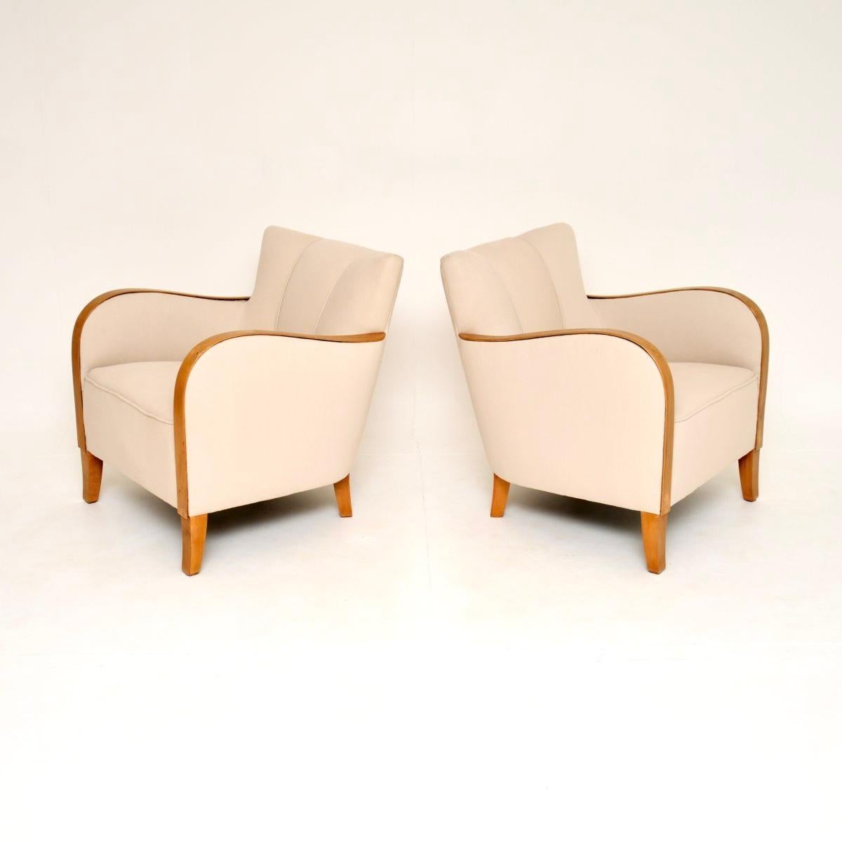 Suédois Paire de fauteuils Art Déco suédois en bouleau satiné en vente