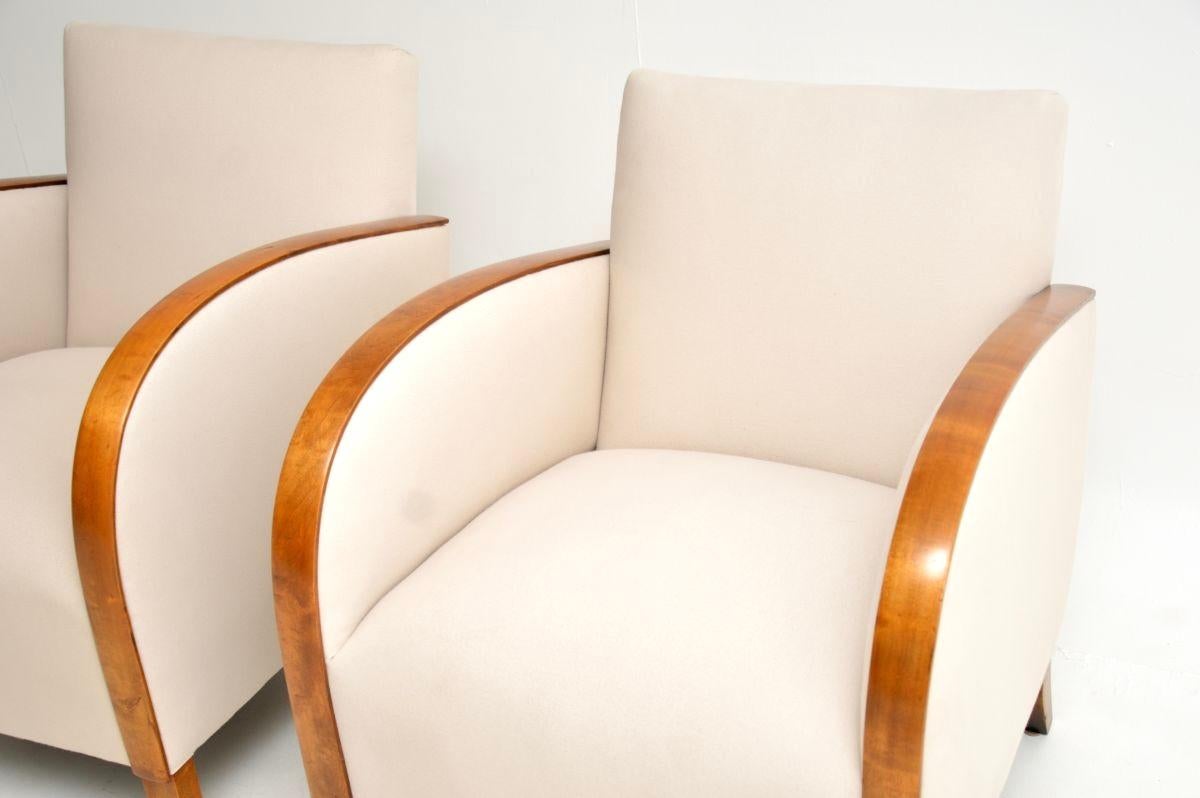 Pair of Swedish Art Deco Armchairs in Satin Birch en vente 1