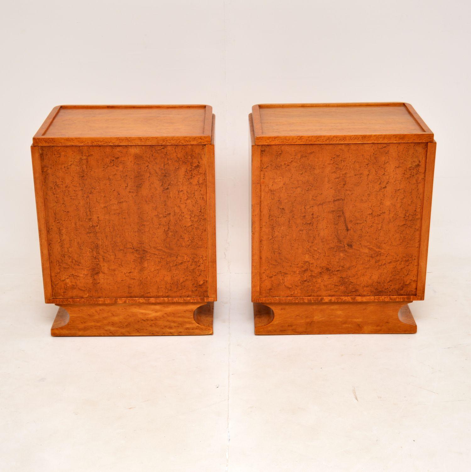 Pair of Swedish Art Deco Birds Eye Maple Bedside Cabinets 10