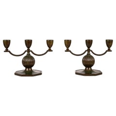 Coppia di candelabri svedesi in bronzo Art Deco GAB (Guldsmedsaktiebolaget) anni '30