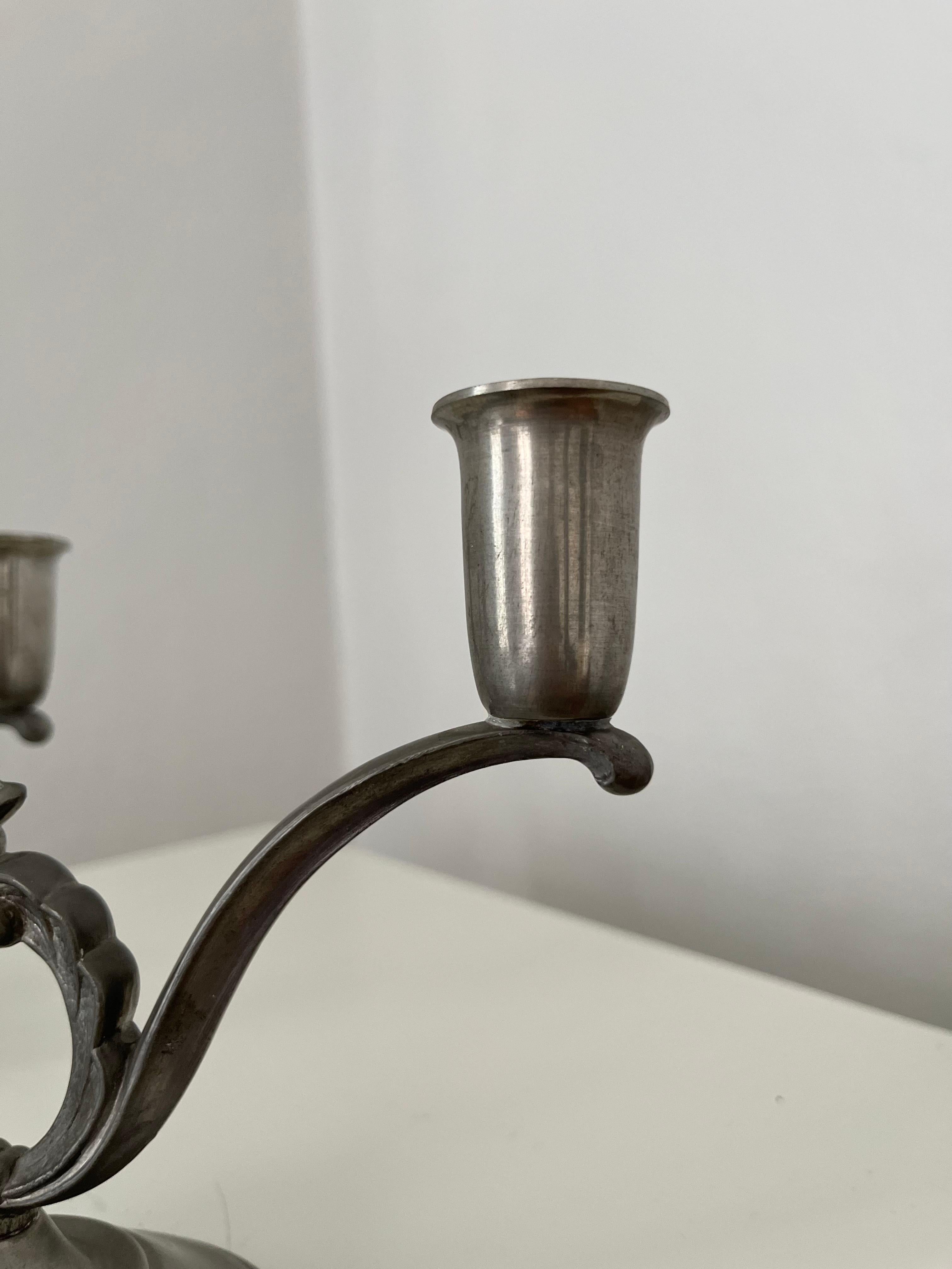 Svedese Coppia di candelieri svedesi in peltro Art Déco, anni '30 in vendita