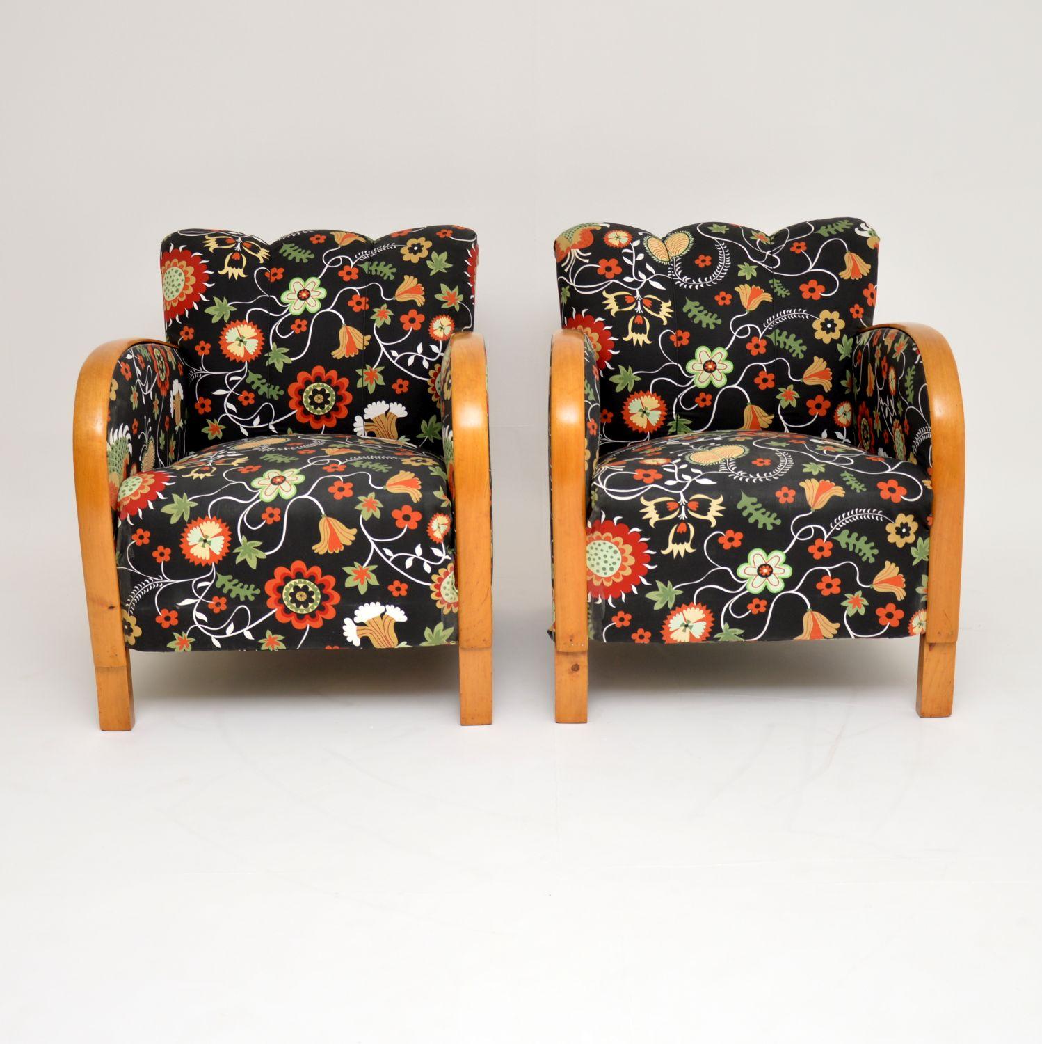 Pair of Swedish Art Deco Satin Birch Armchairs – Fabric by Josef Frank In Good Condition In London, GB