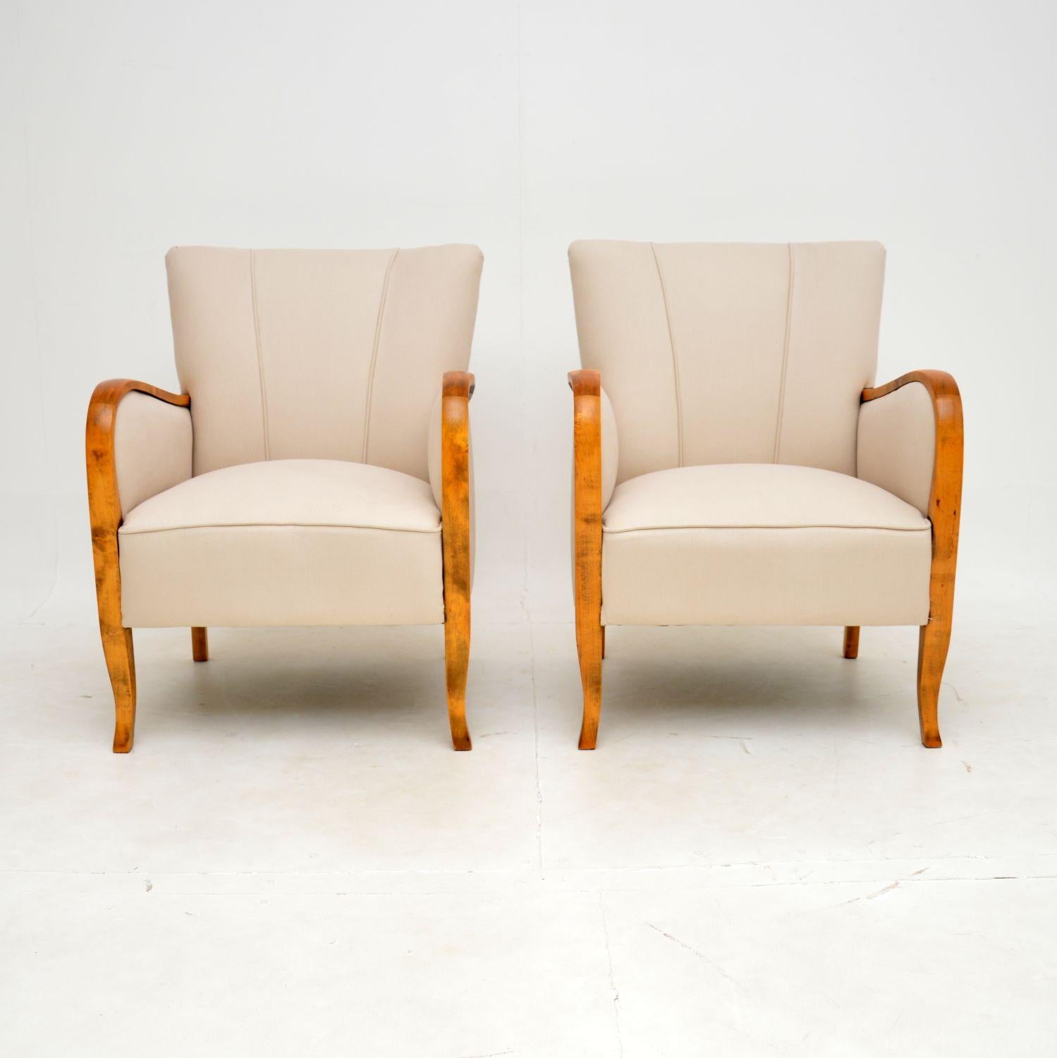A very stylish and extremely well made pair of Swedish Art Deco period armchairs. They were recently imported from Sweden, they date from the 1920-30’s.

They have lovely proportions and are very comfortable. The quality is amazing, with scalloped