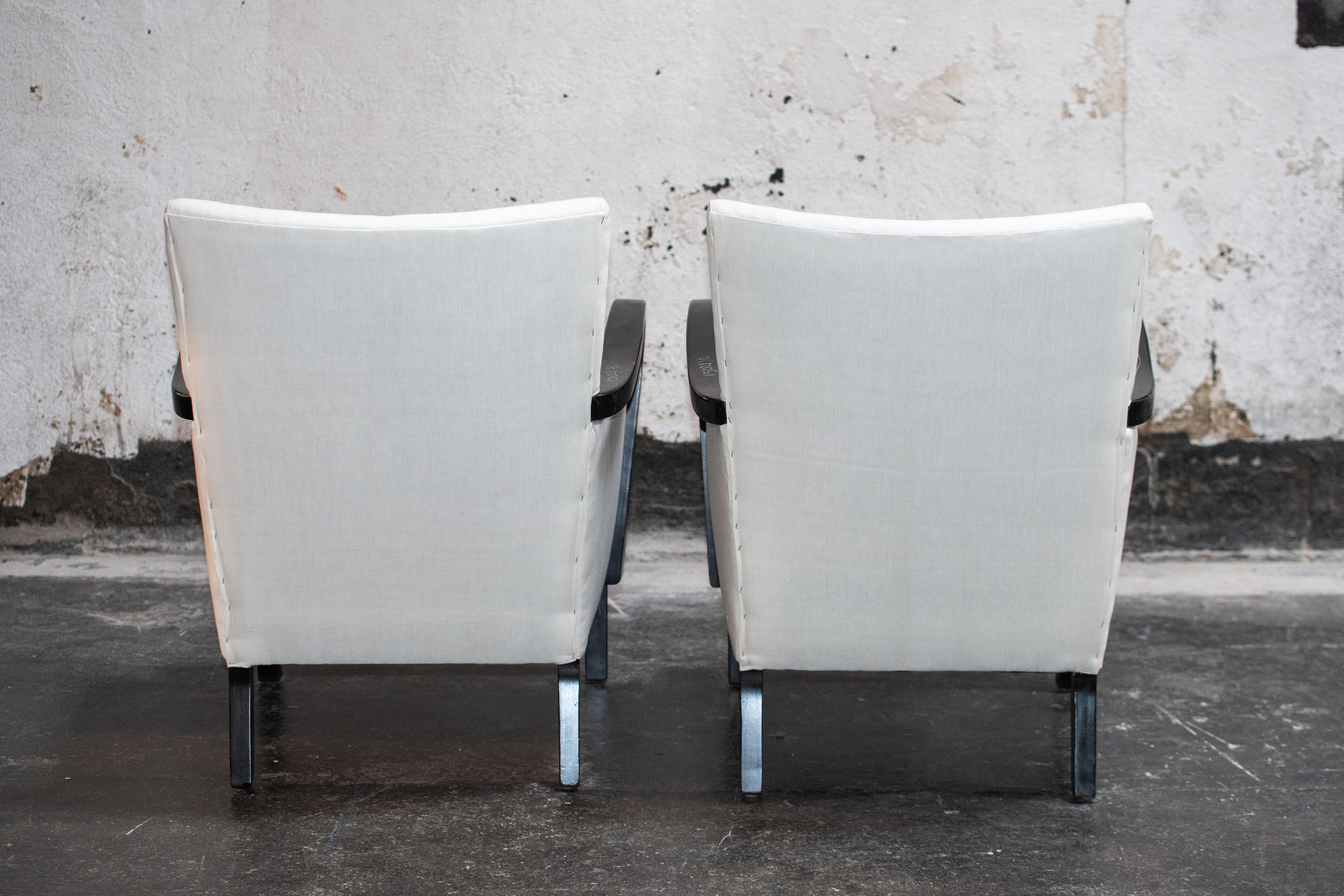 Art Deco Pair of Swedish Art Moderne Lounge Chairs - COM Ready For Sale