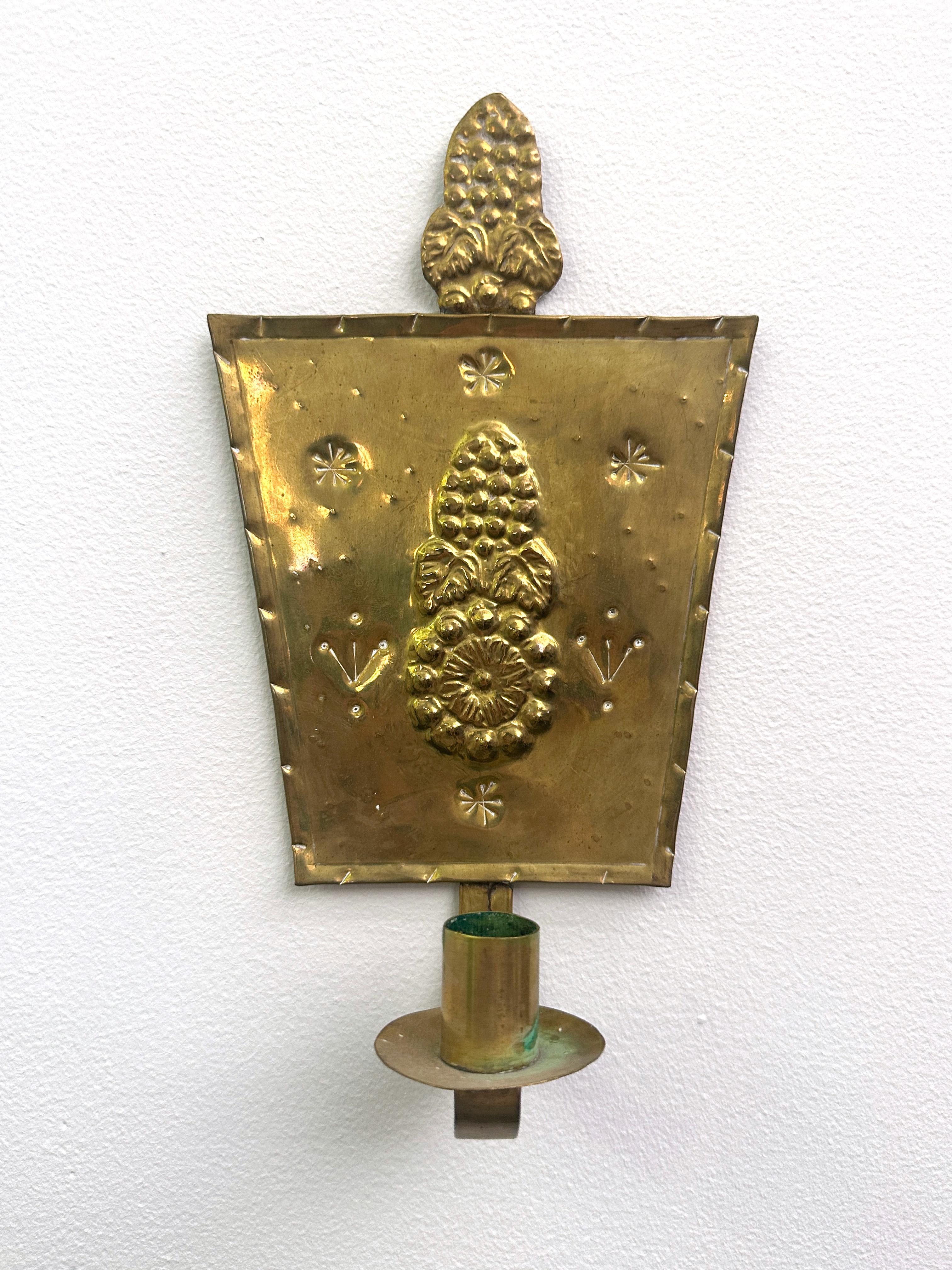 20th Century Pair of Swedish Arts & Crafts Repoussé Brass Wall Candle Sconces For Sale