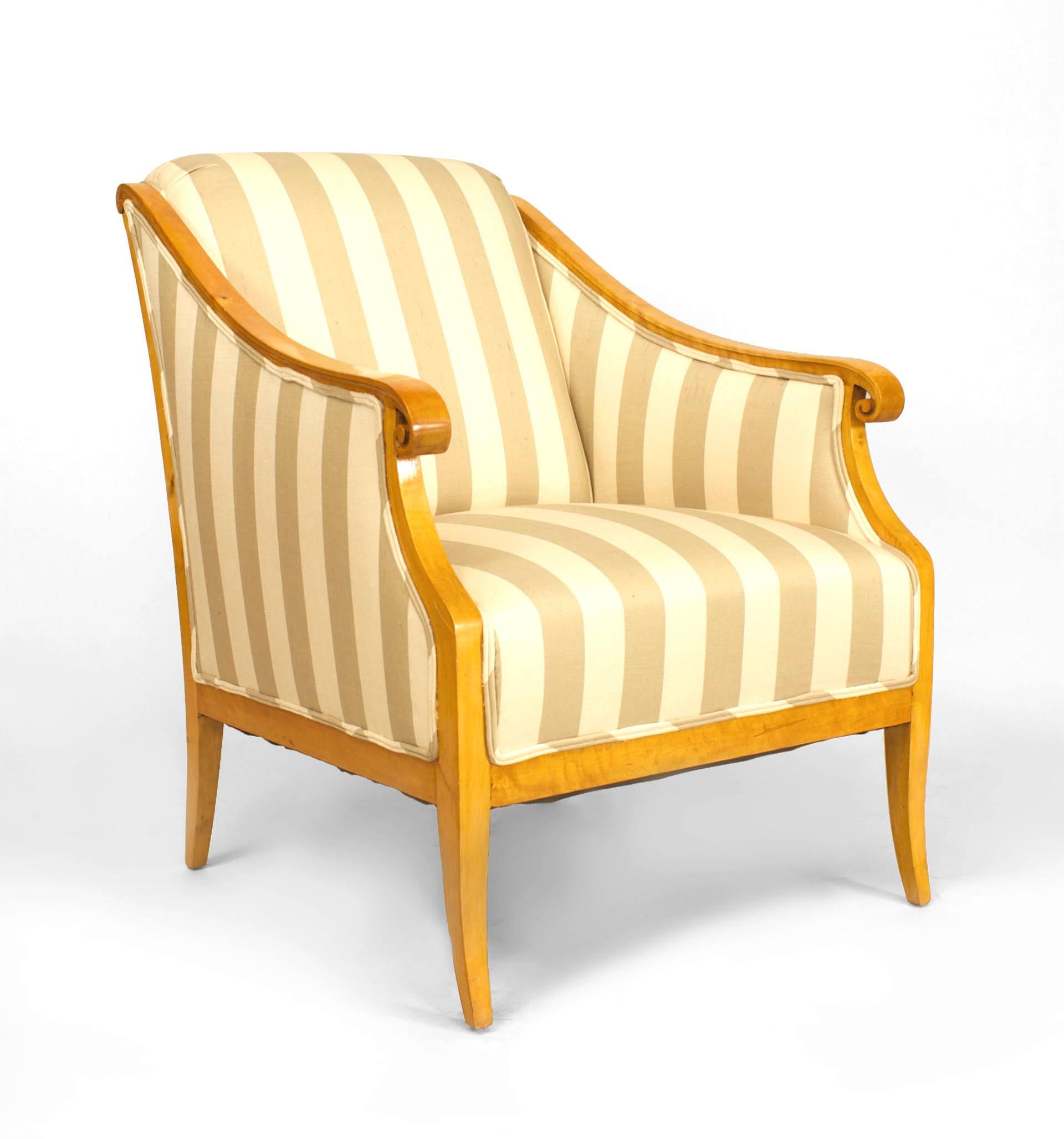 Pair of Swedish Biedermeier Bergeres In Good Condition In Queens, NY