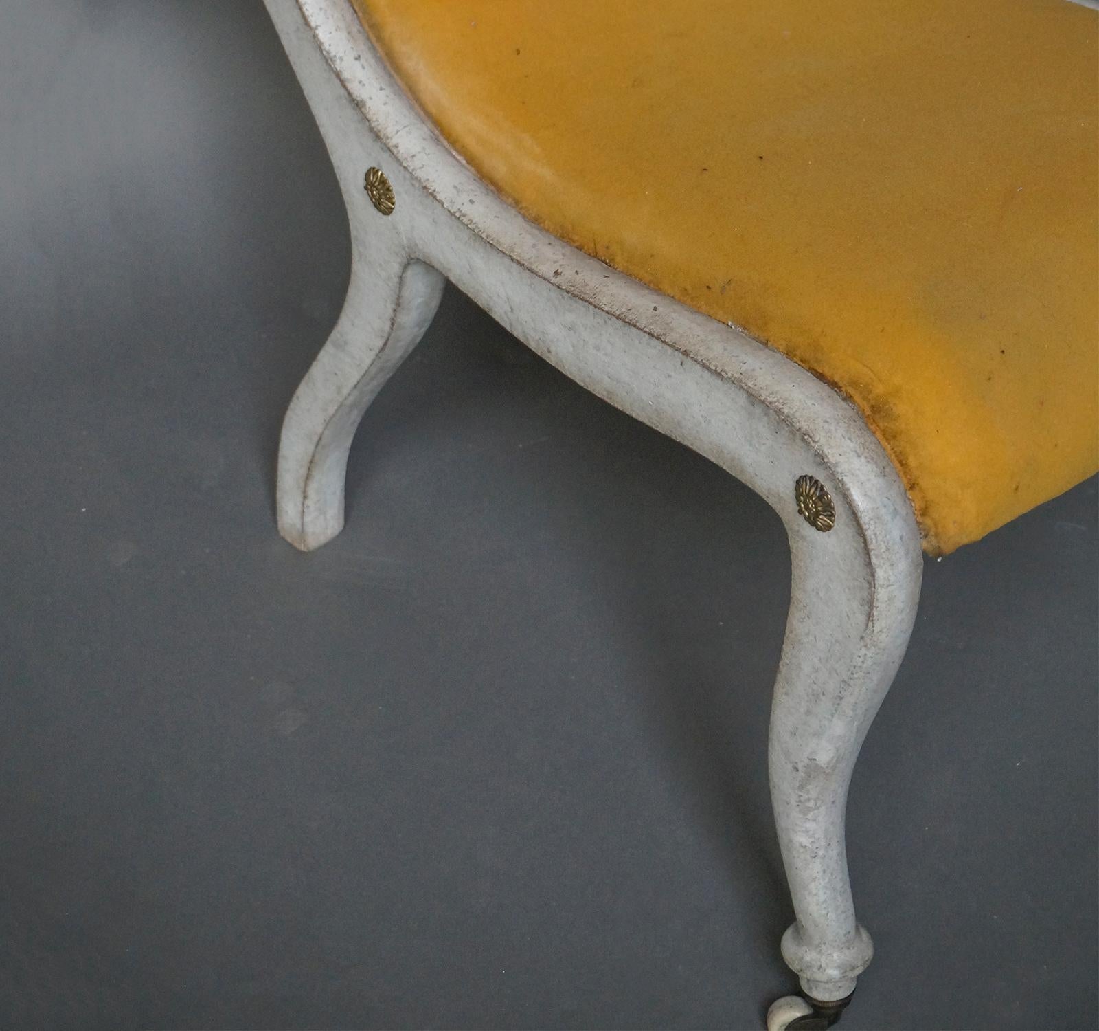 Pair of Swedish Biedermeier Chairs im Zustand „Gut“ in Great Barrington, MA