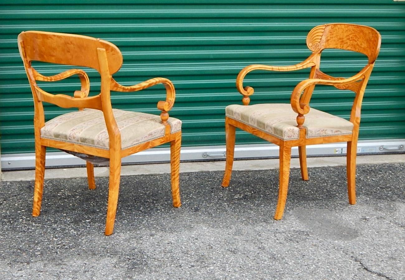 Pair of Swedish Biedermeier Revival Captains Chairs in Golden Flame Birch 1920s In Excellent Condition In Richmond, VA