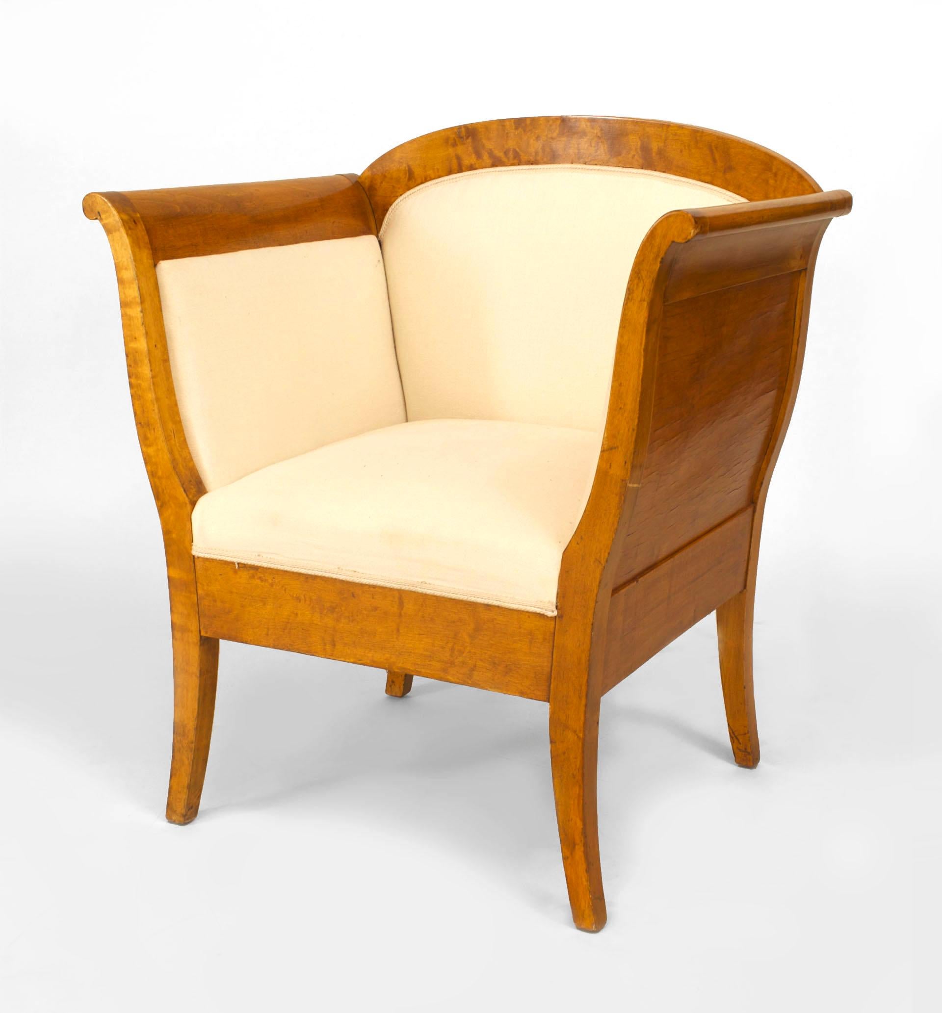Pair of Swedish Biedermeier Birch Berg√©res Armchairs In Good Condition For Sale In New York, NY