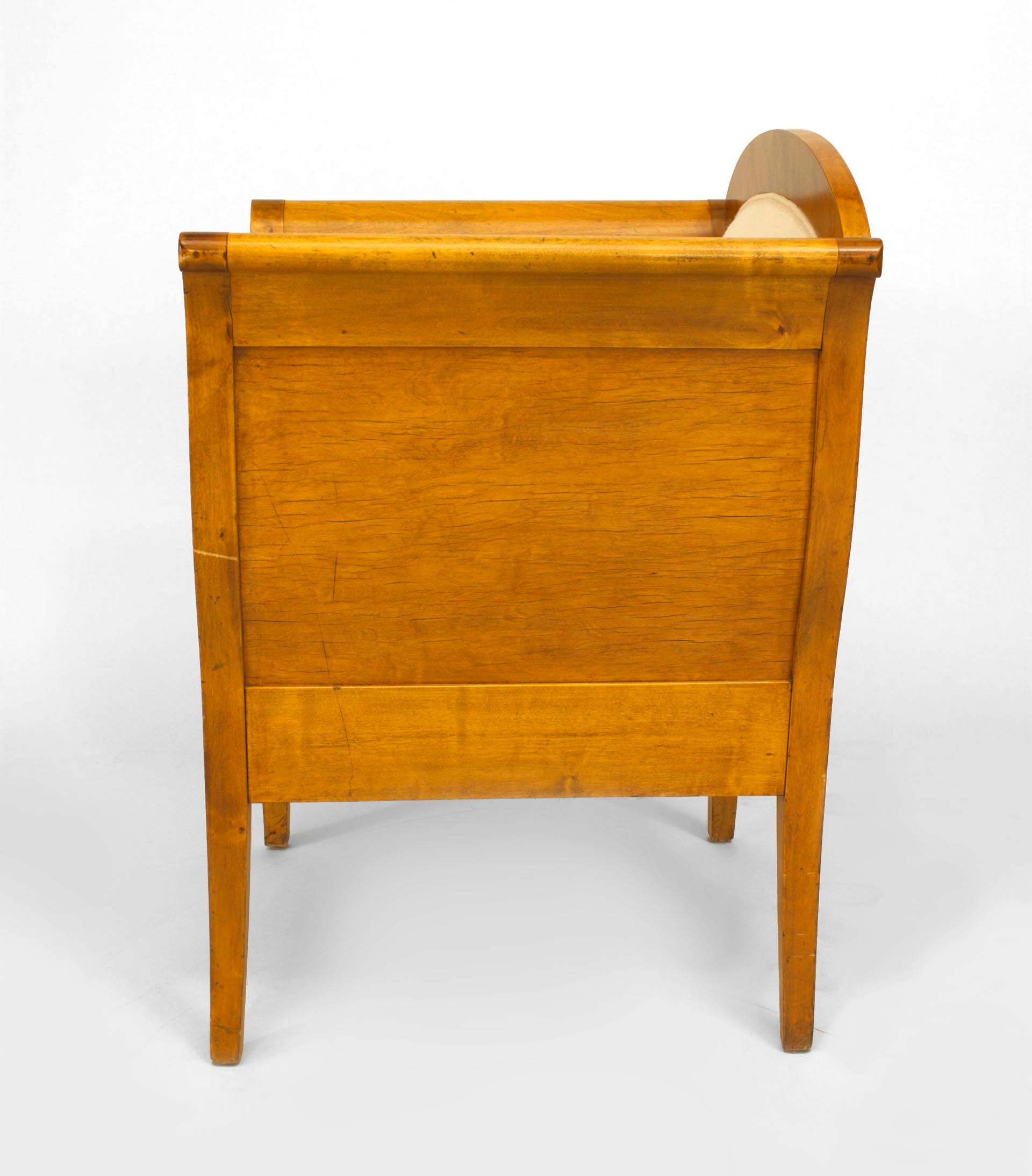 Ein Paar schwedische Biedermeier-Berg√©res-Sessel aus Birke (20. Jahrhundert) im Angebot