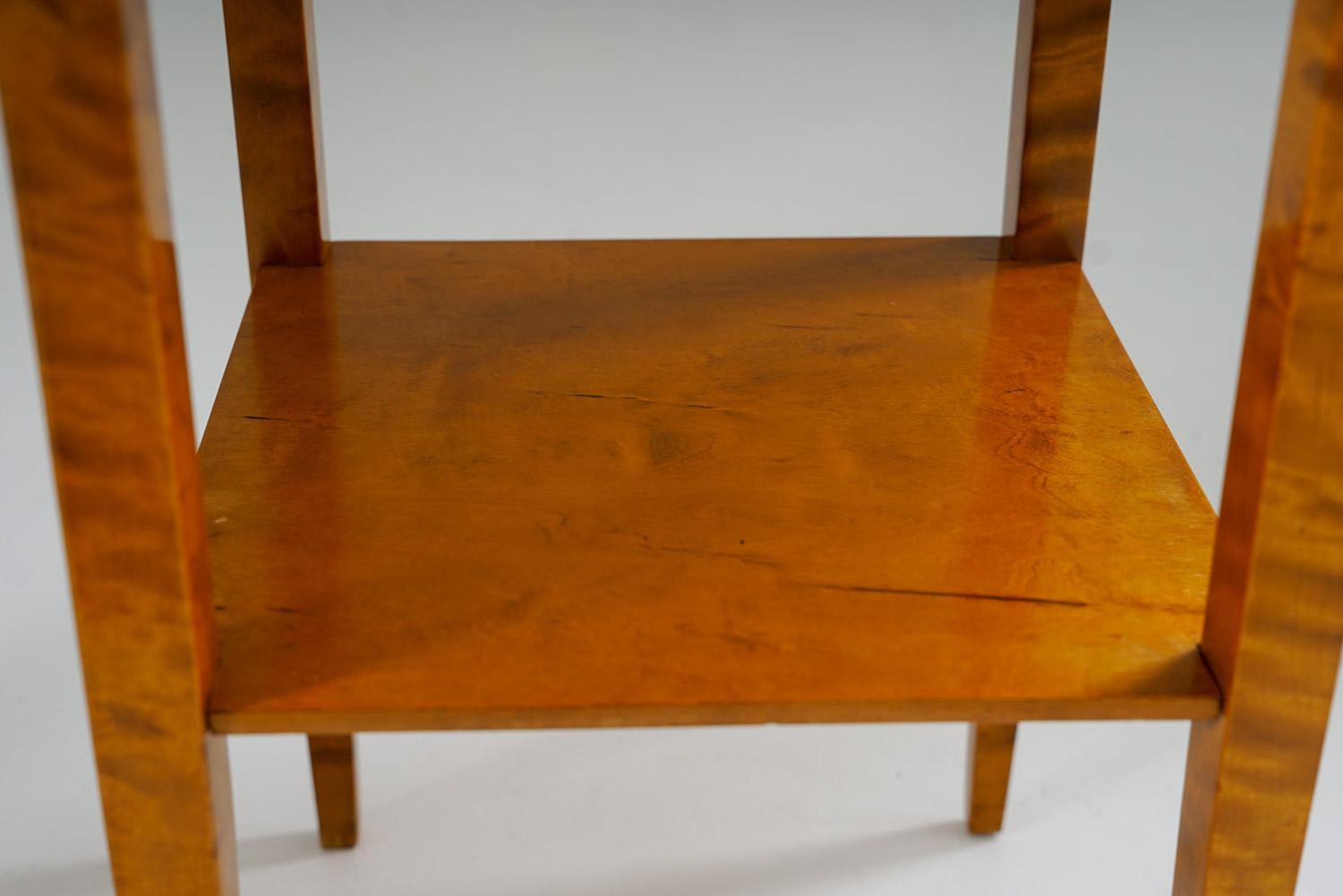 Paire de tables de chevet suédoises en bouleau et marbre Bon état - En vente à Karlstad, SE