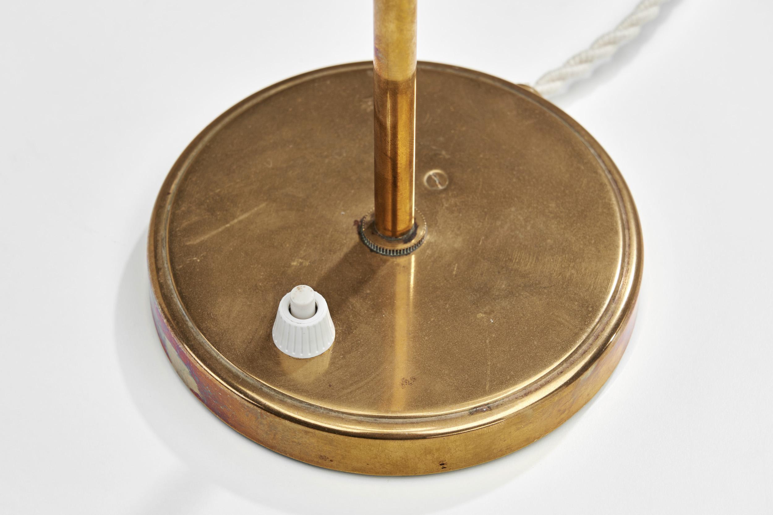 Schwedische Messing-Tischlampen von ASEA, Schweden, ca. 1960er Jahre, Paar im Angebot 10