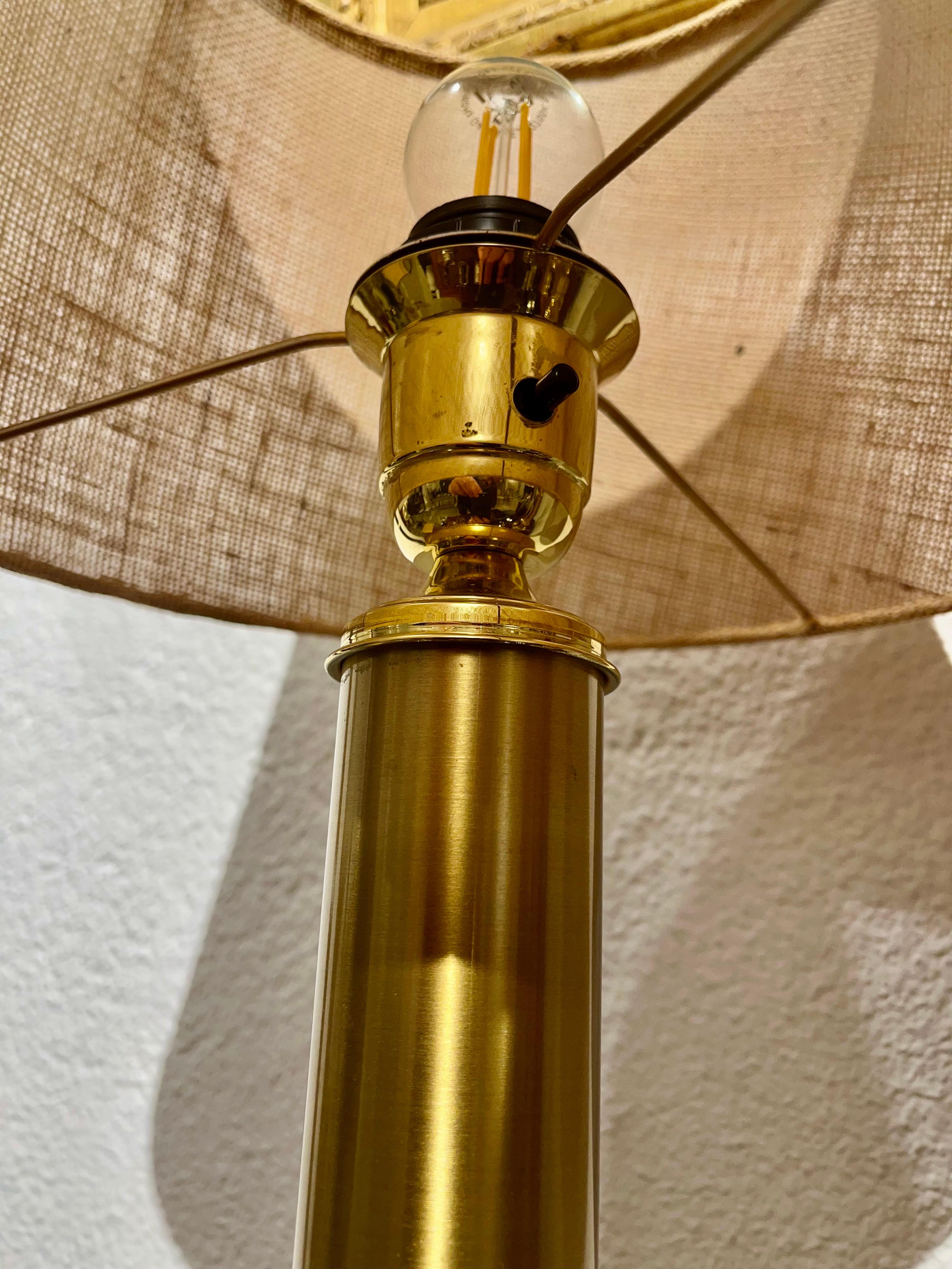 Paire de lampes de bureau suédoises en laiton par  Ewa Varnamo en vente 5