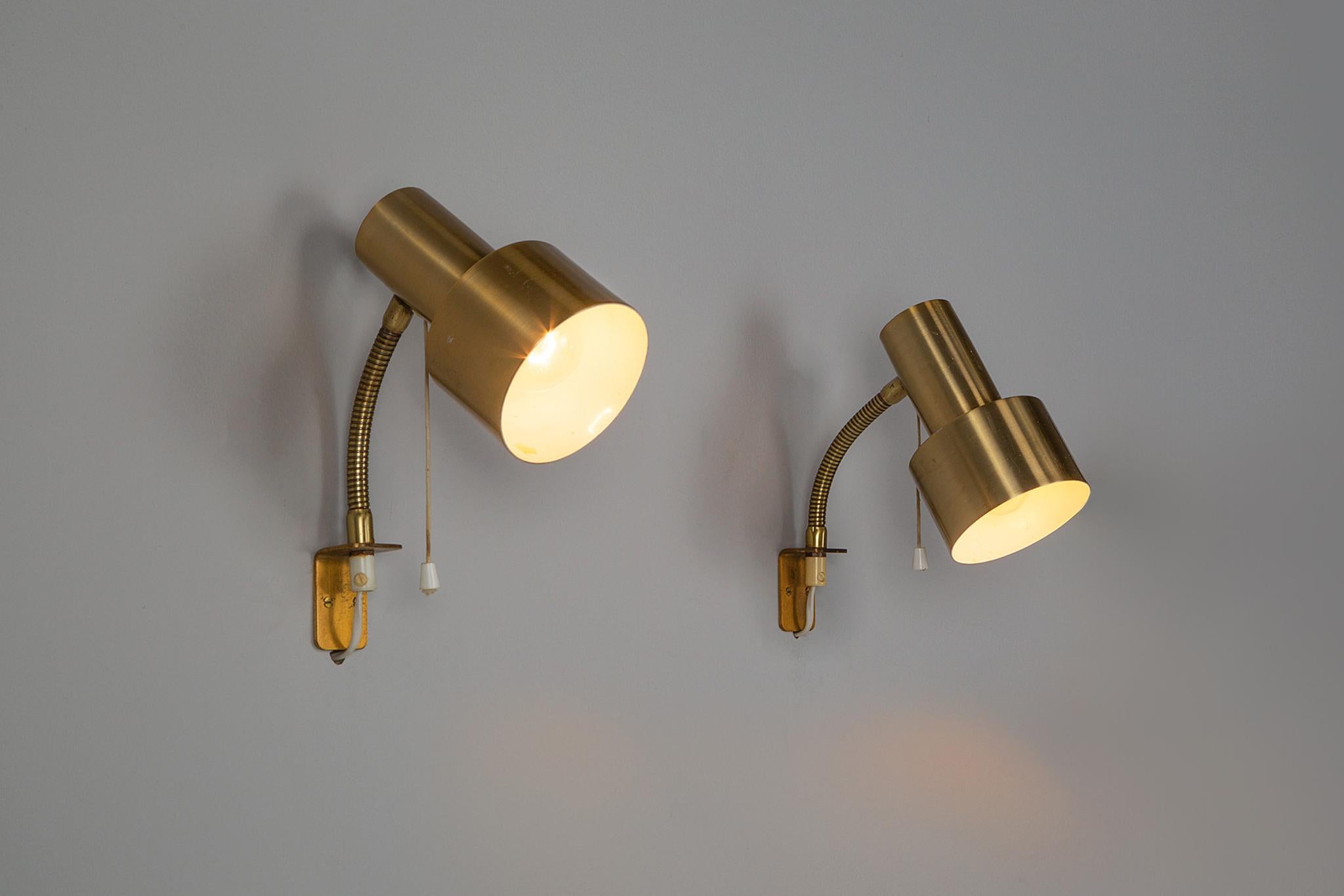 Pair of Swedish Brass Wall Lights  In Good Condition For Sale In Waalwijk, NL