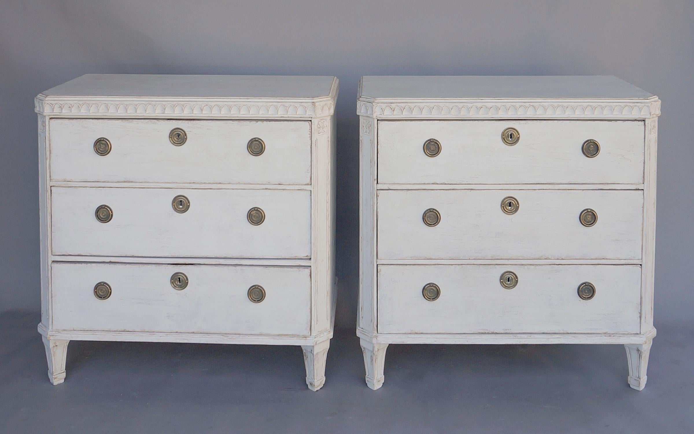 Gustavian Pair of Swedish Commodes