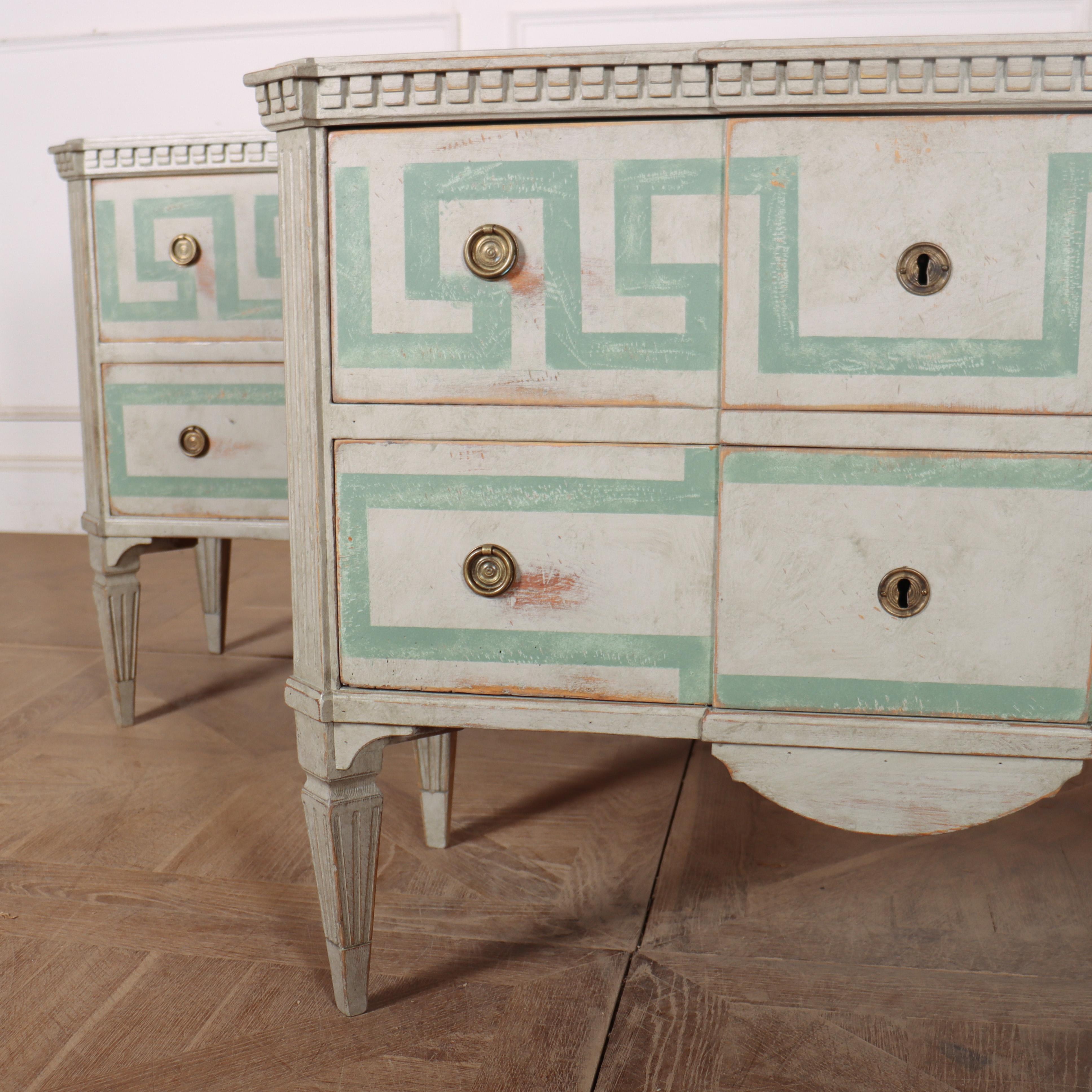 Pair of Swedish Decorated Commodes In Good Condition For Sale In Leamington Spa, Warwickshire