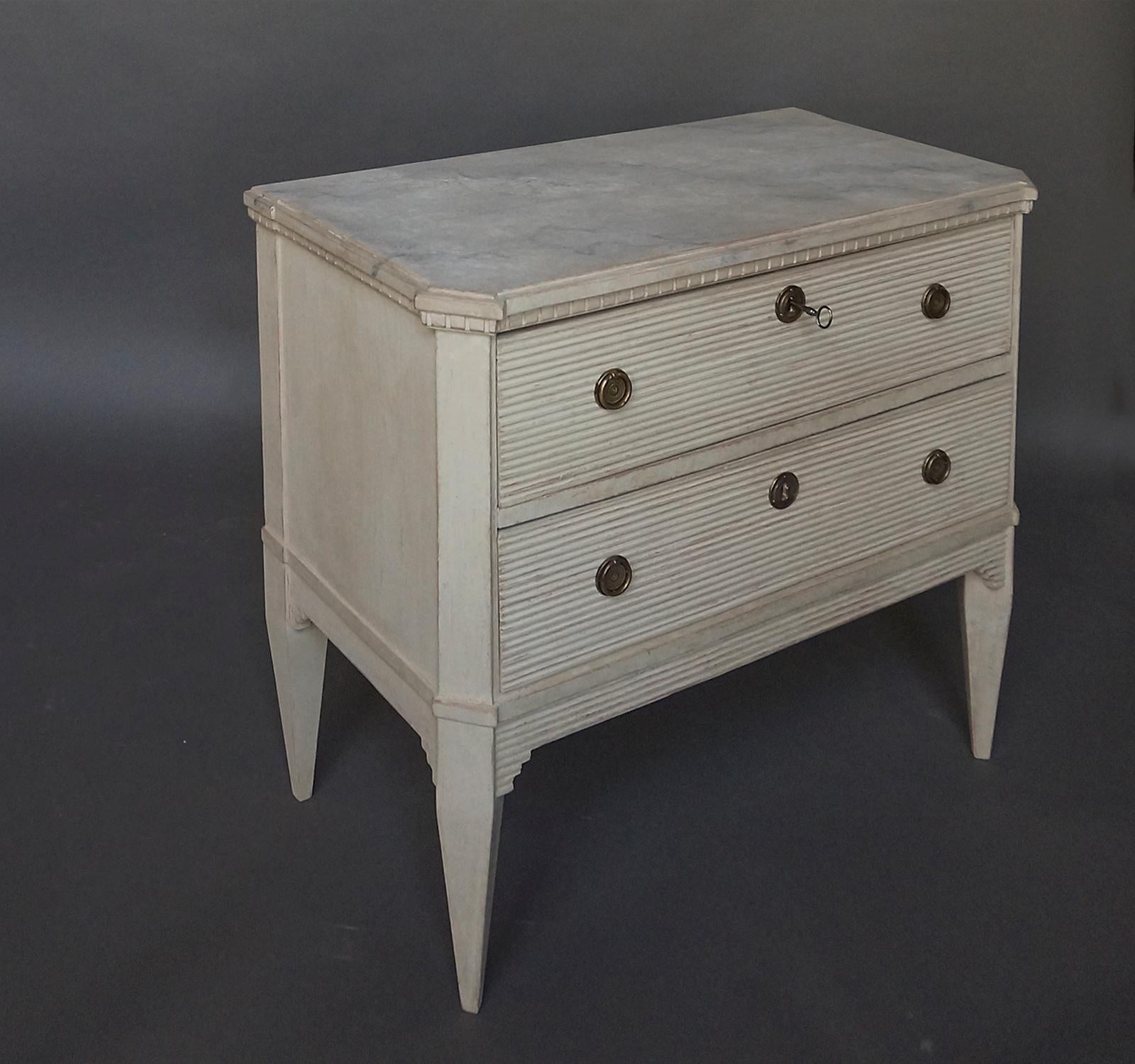 Pair of Swedish Commodes in the Gustavian Style 1