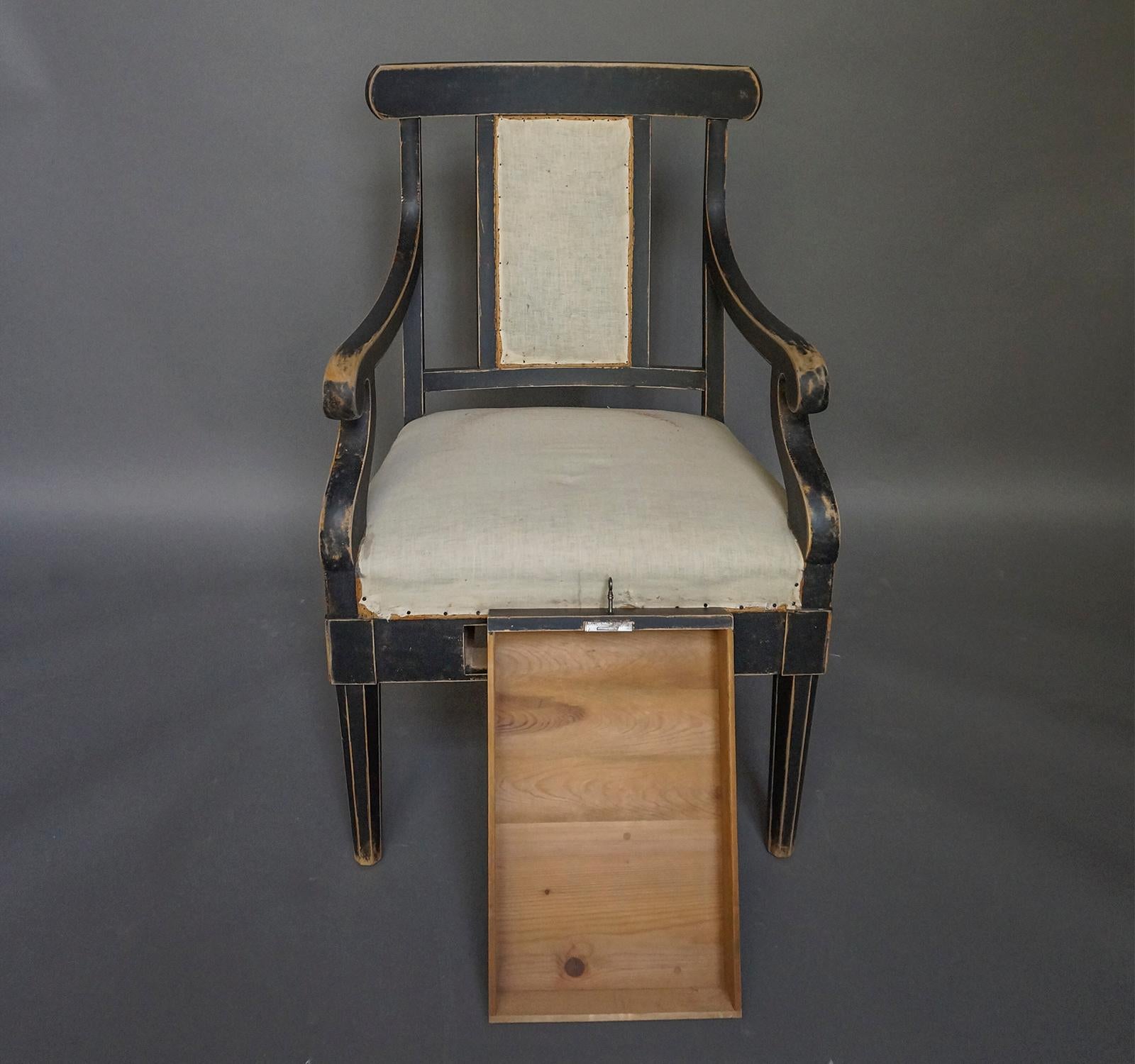 19th Century Pair of Swedish Courtroom Chairs