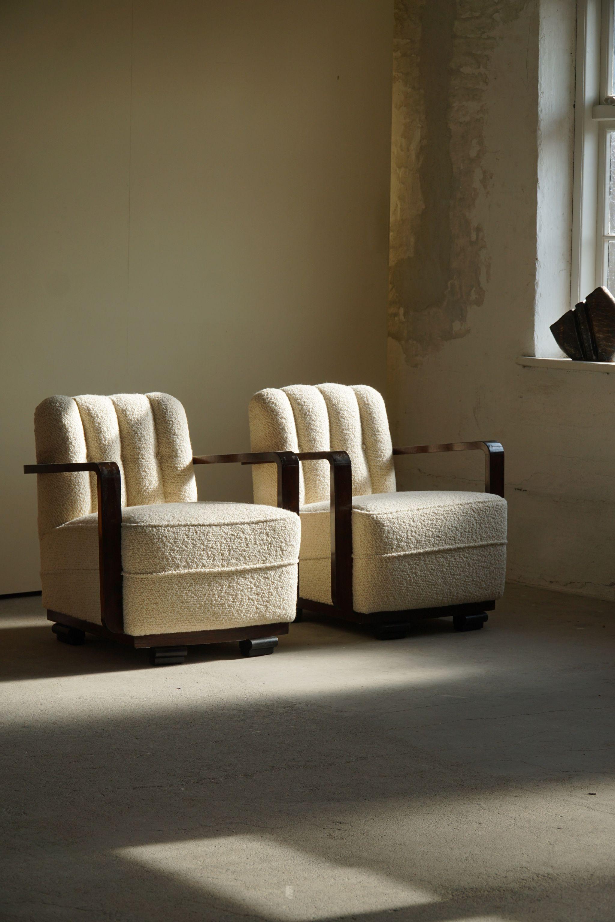 Pair of Swedish Curved Art Deco Lounge Chairs in White Bouclé, 1940s 3