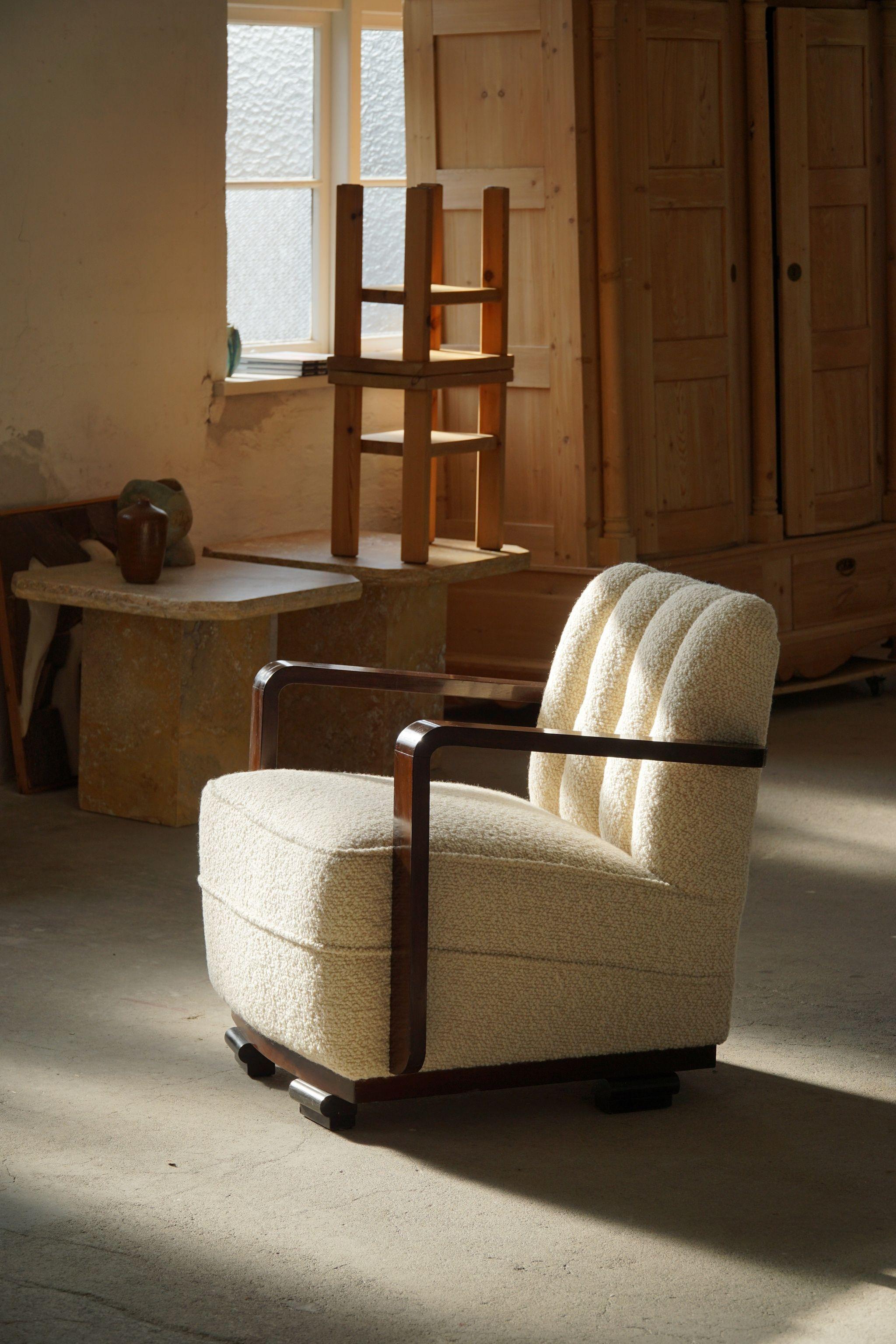 Pair of Swedish Curved Art Deco Lounge Chairs in White Bouclé, 1940s 4
