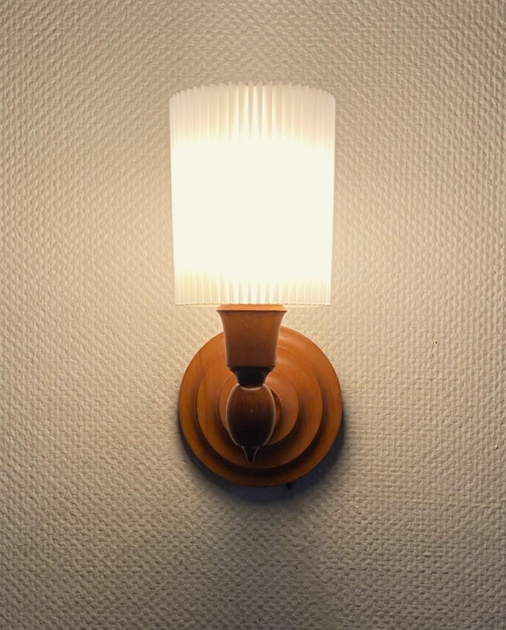 Pair Swedish Designer Pine Wood Wall Sconces with Pleated Shades, Sweden, 1950s 1