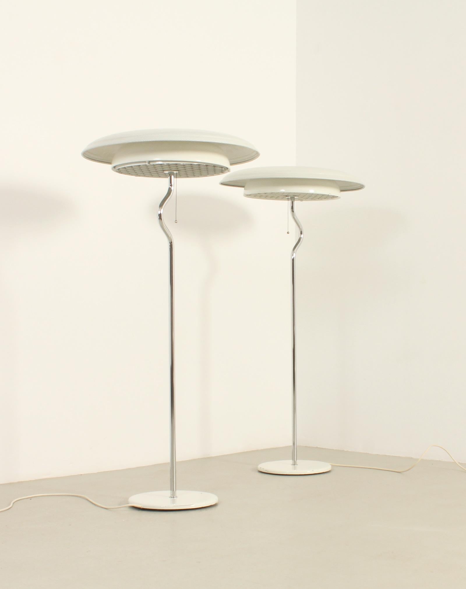 Pair of Swedish Floor Lamps by Ateljé Lyktan, 1980's In Good Condition For Sale In Barcelona, ES