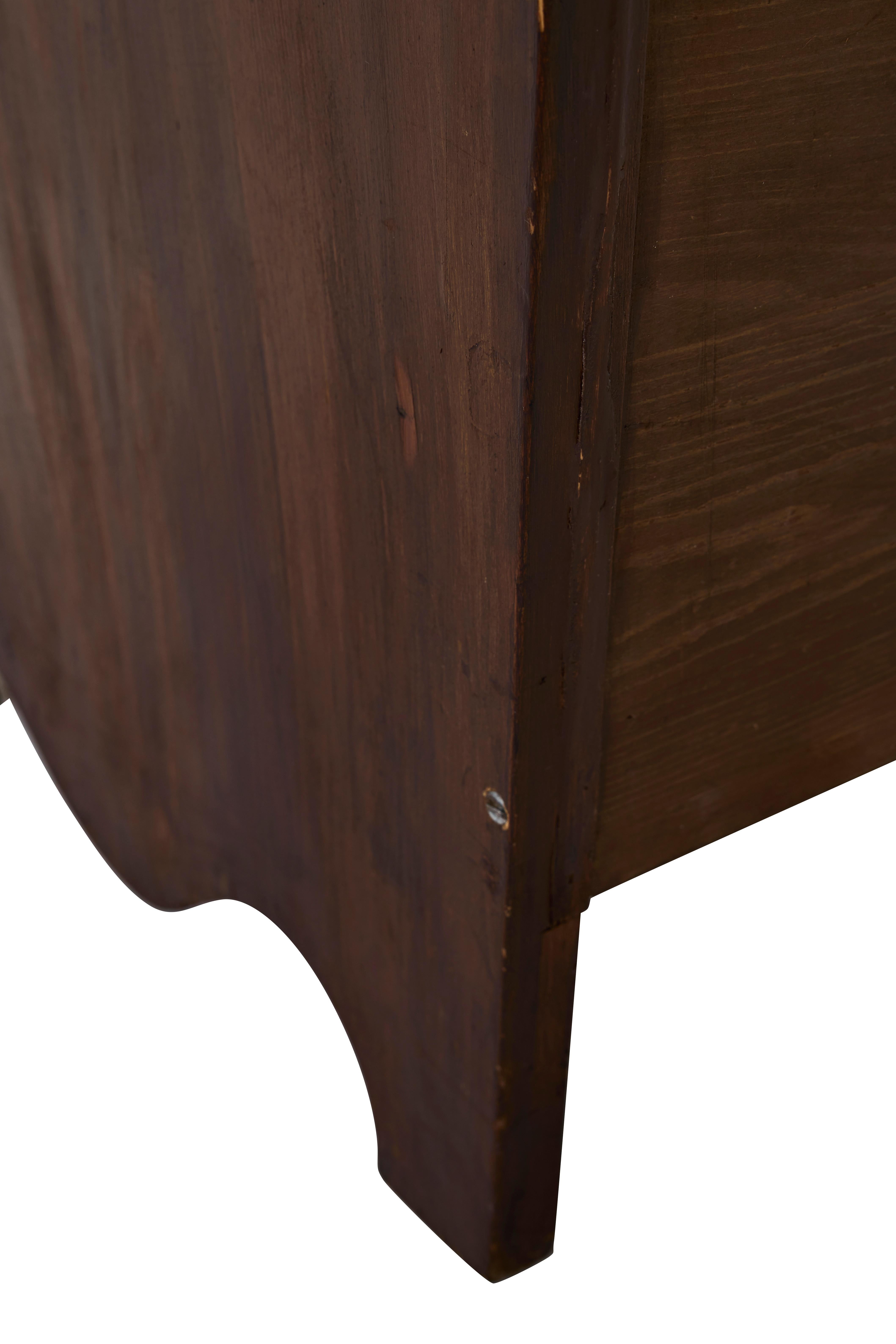 Pin Paire de fauteuils en pin d'art populaire suédois, années 1930 en vente