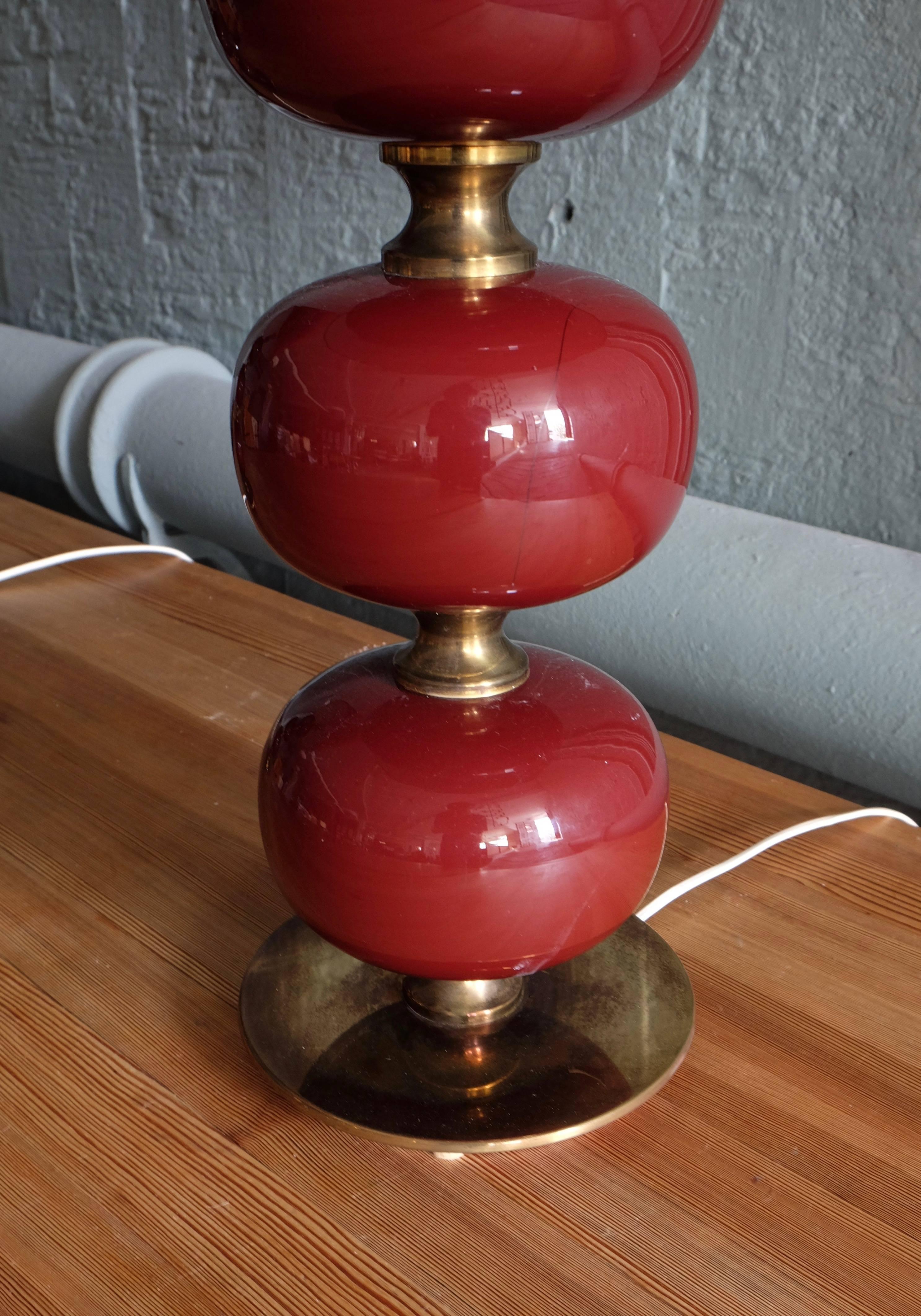 Pair of Swedish Glass and Brass Table Lamps by Tranås Stilarmatur, 1960s In Excellent Condition For Sale In Stockholm, SE