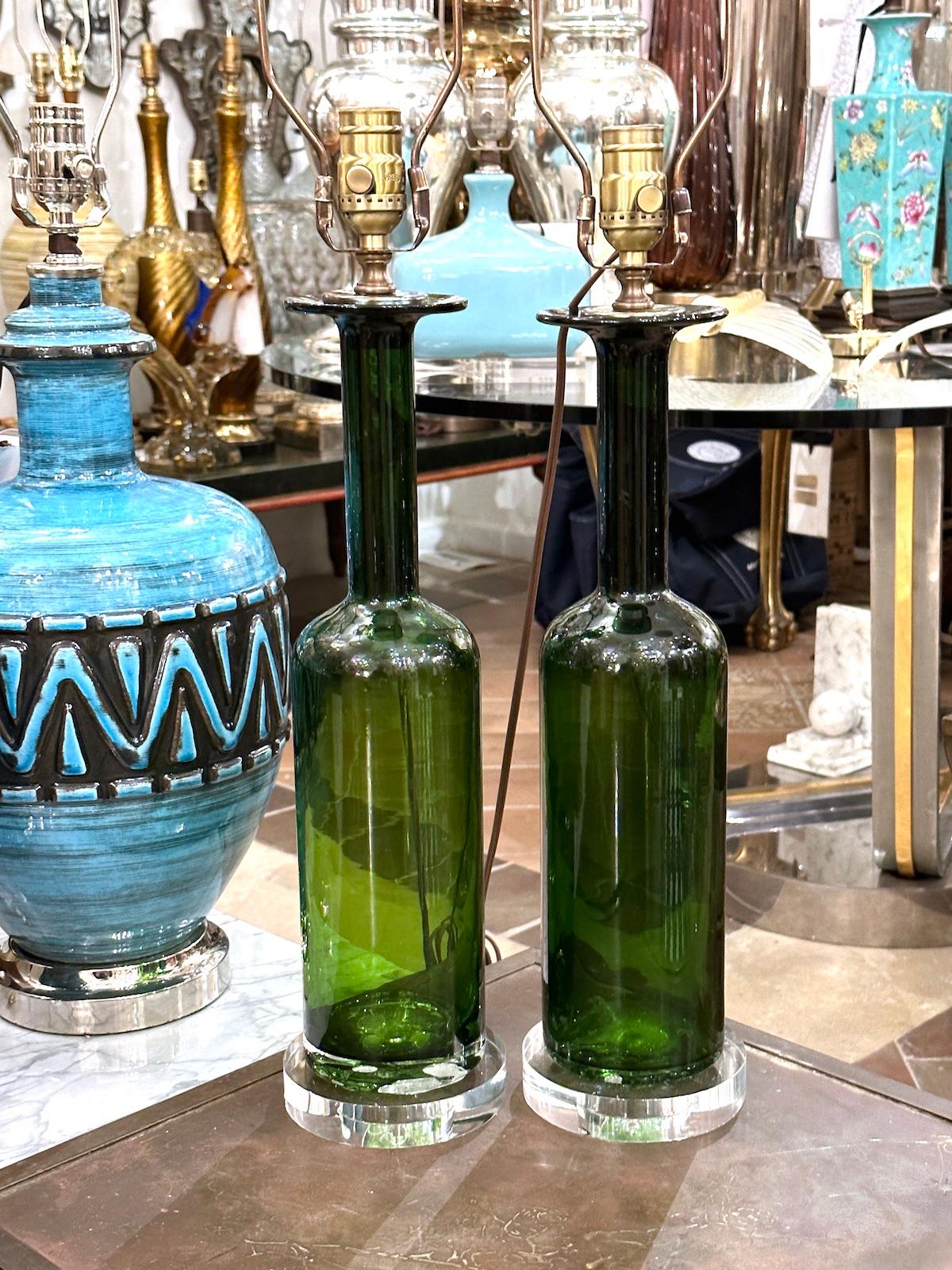 Pair of Swedish Glass Lamps In Good Condition For Sale In New York, NY