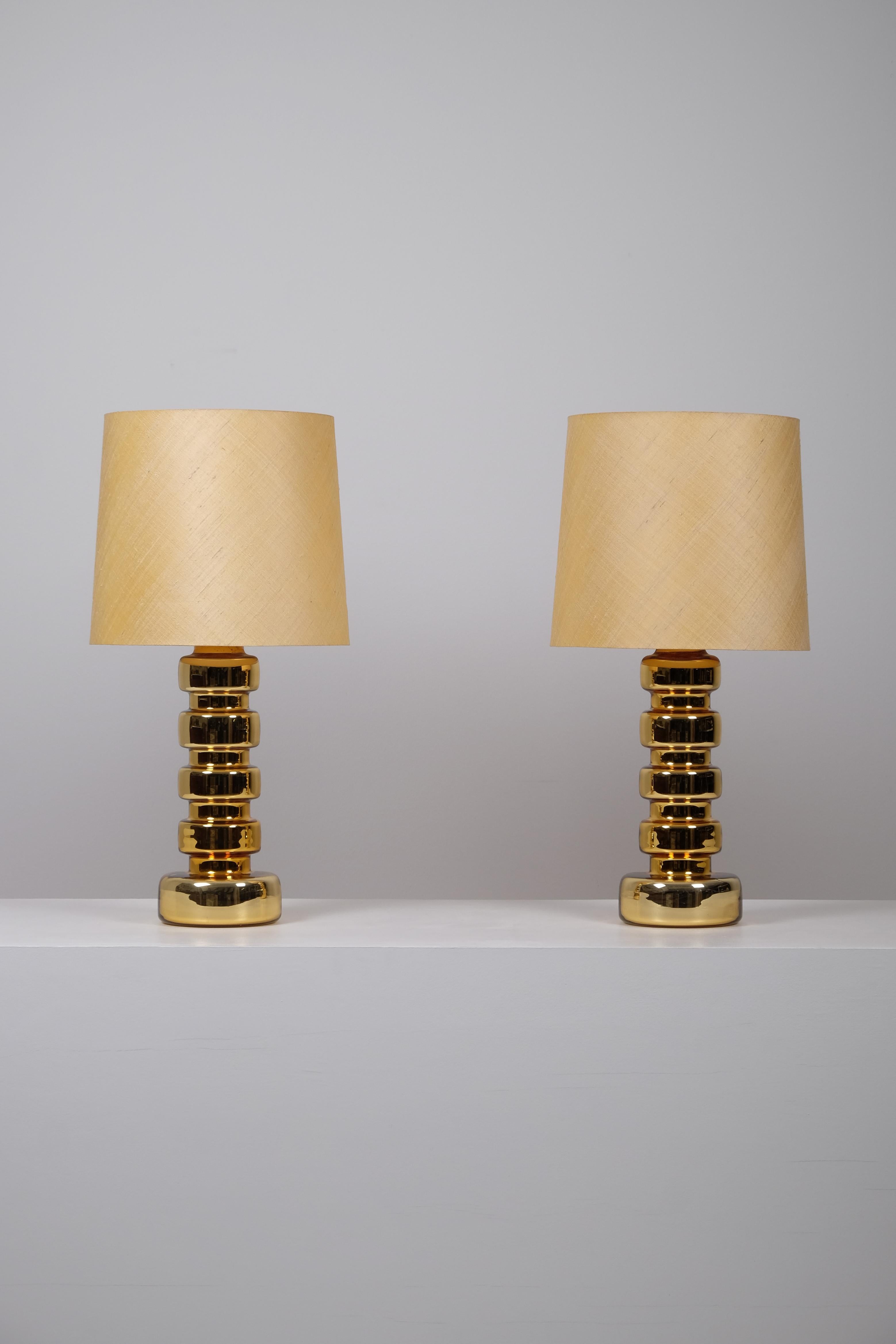 Pareja de lámparas de mesa suecas de cristal, años 60 Sueco en venta