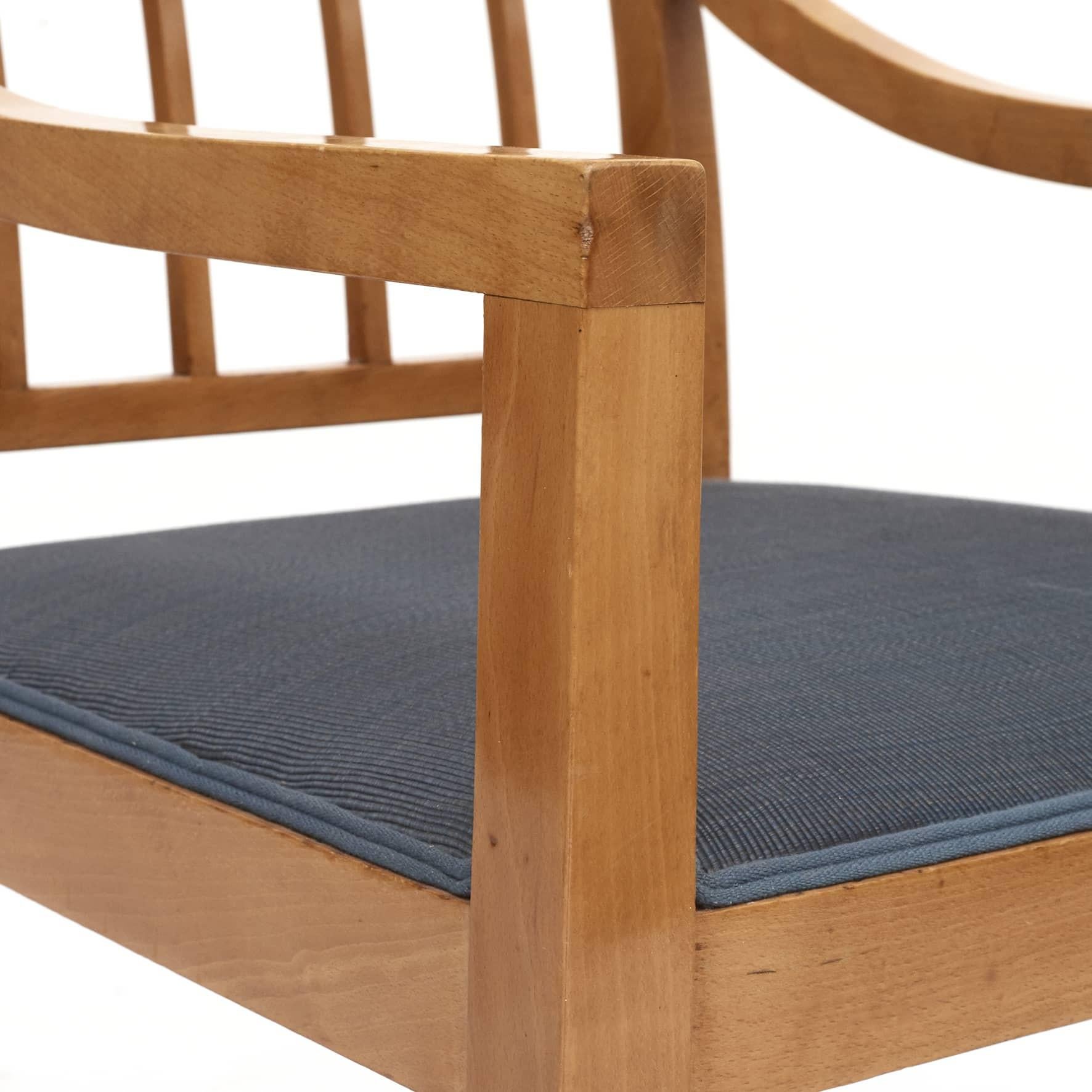 Tissu Paire de fauteuils suédois en bouleau Grace en vente