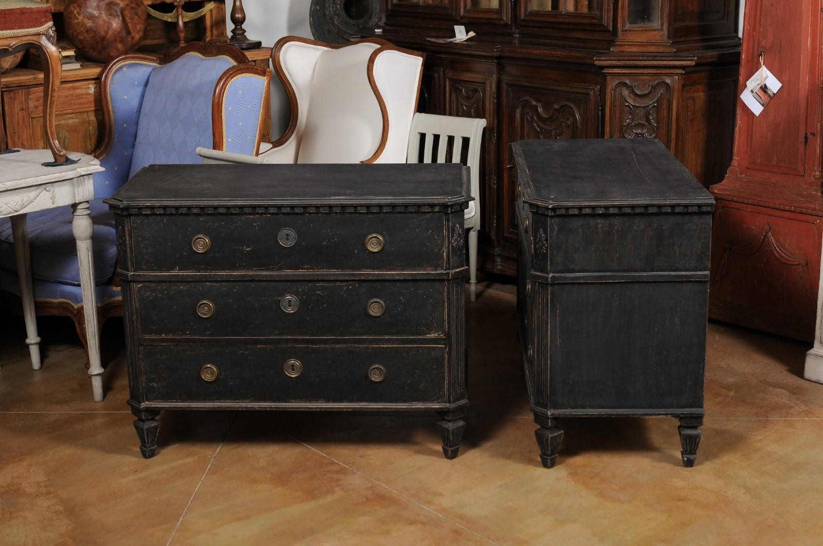 Pair of Swedish Gustavian 1830s Black Painted and Carved Three-Drawer Chests 4