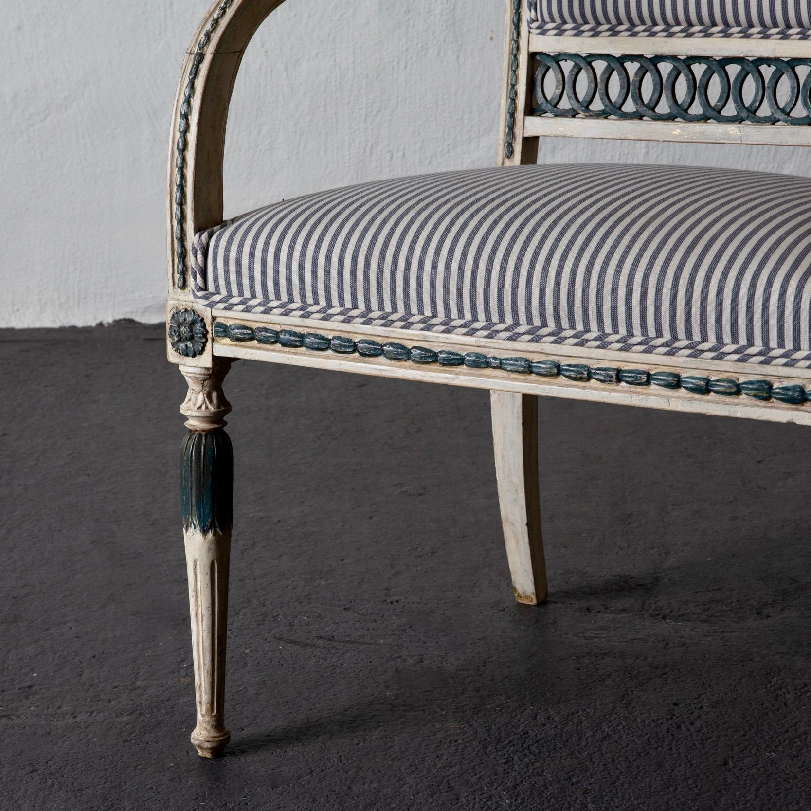 Pair of Swedish Gustavian 18th Century White and Green Armchairs, Sweden For Sale 4