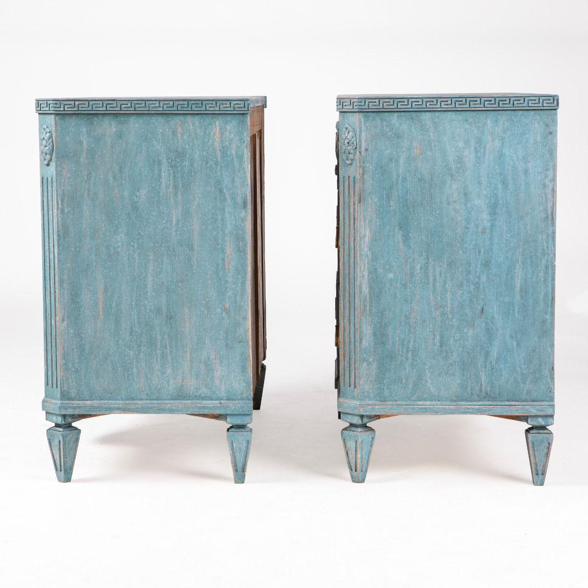 19th Century Pair of Swedish Gustavian Blue Painted Breakfront Commodes For Sale